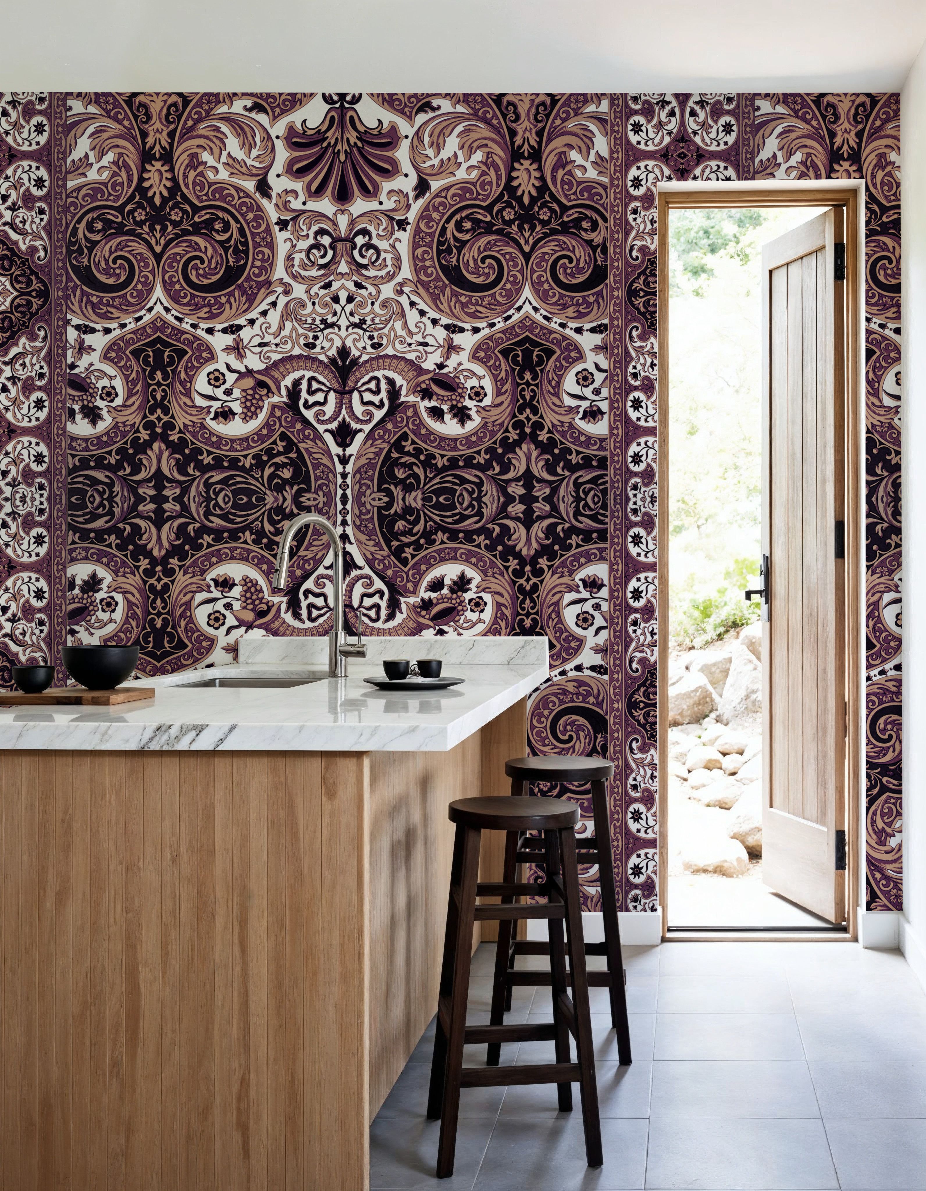 Golden Versailles, Walnut Pink