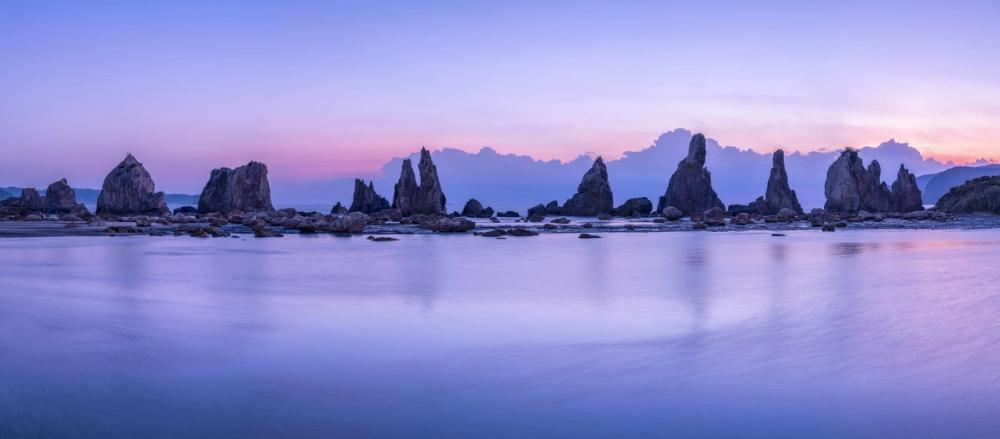 Hashigui-iwa Rocks at Dawn