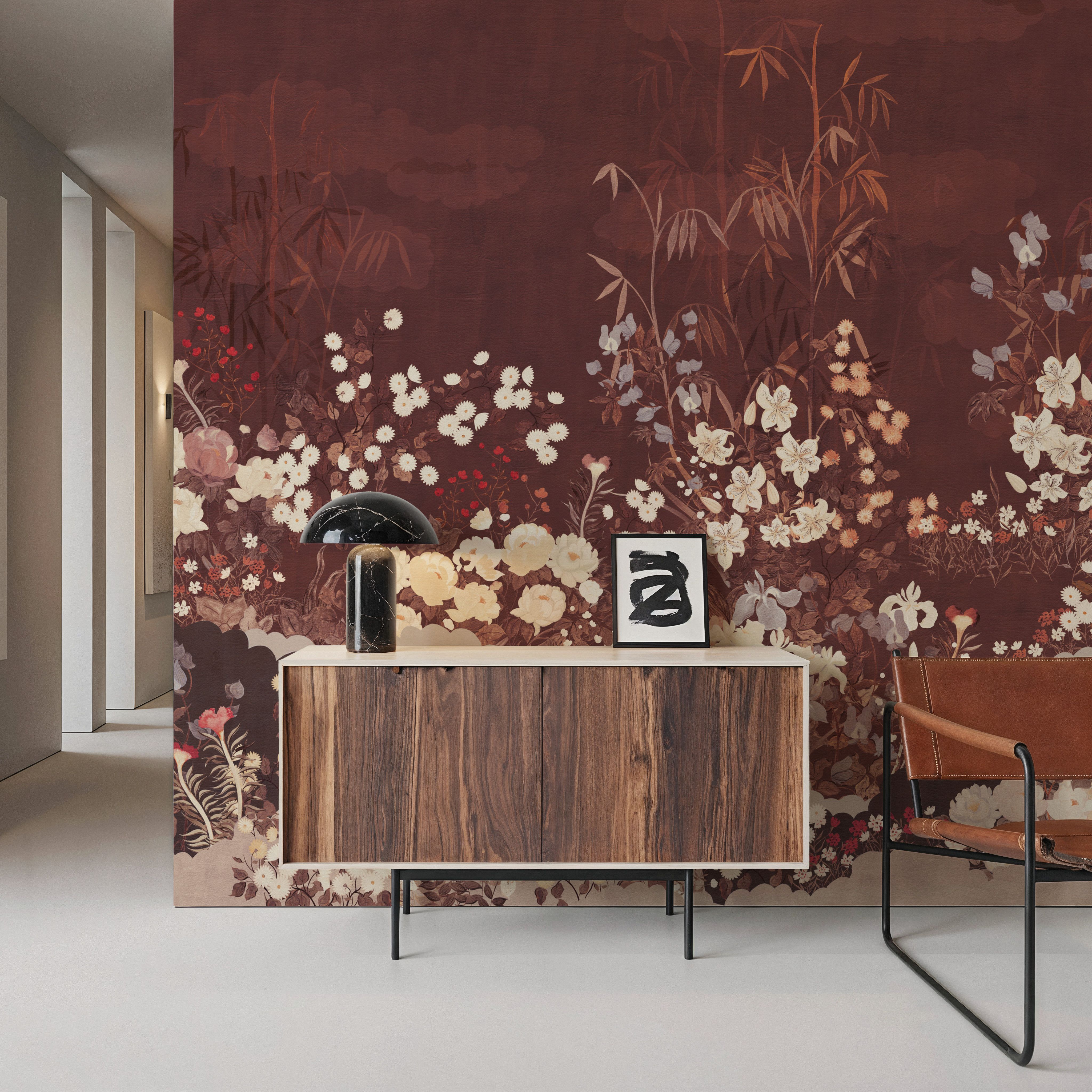 Kasumi Garden, Lacquer Red