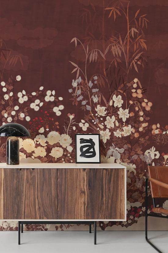 Kasumi Garden, Lacquer Red