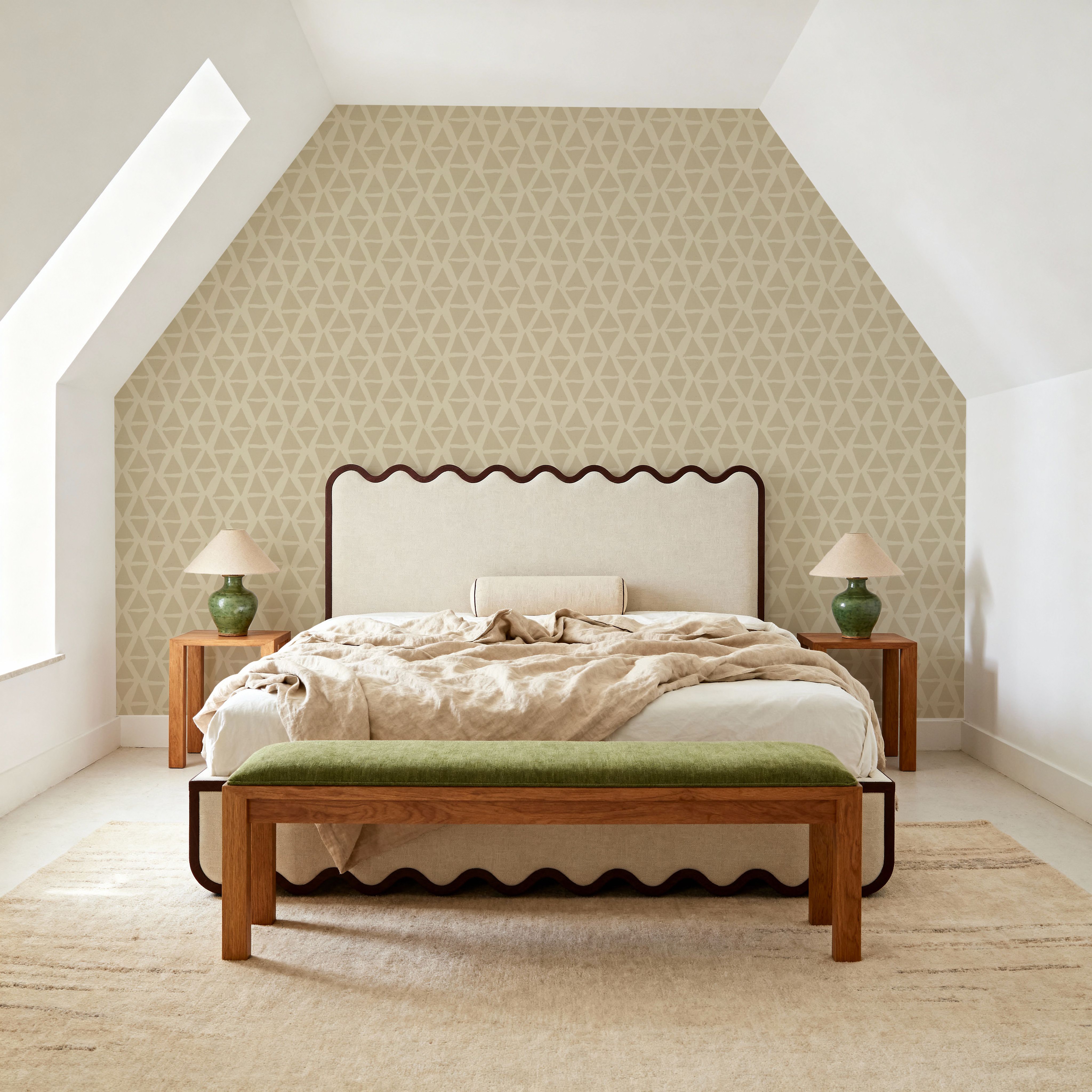 Triangular Meeting Beige