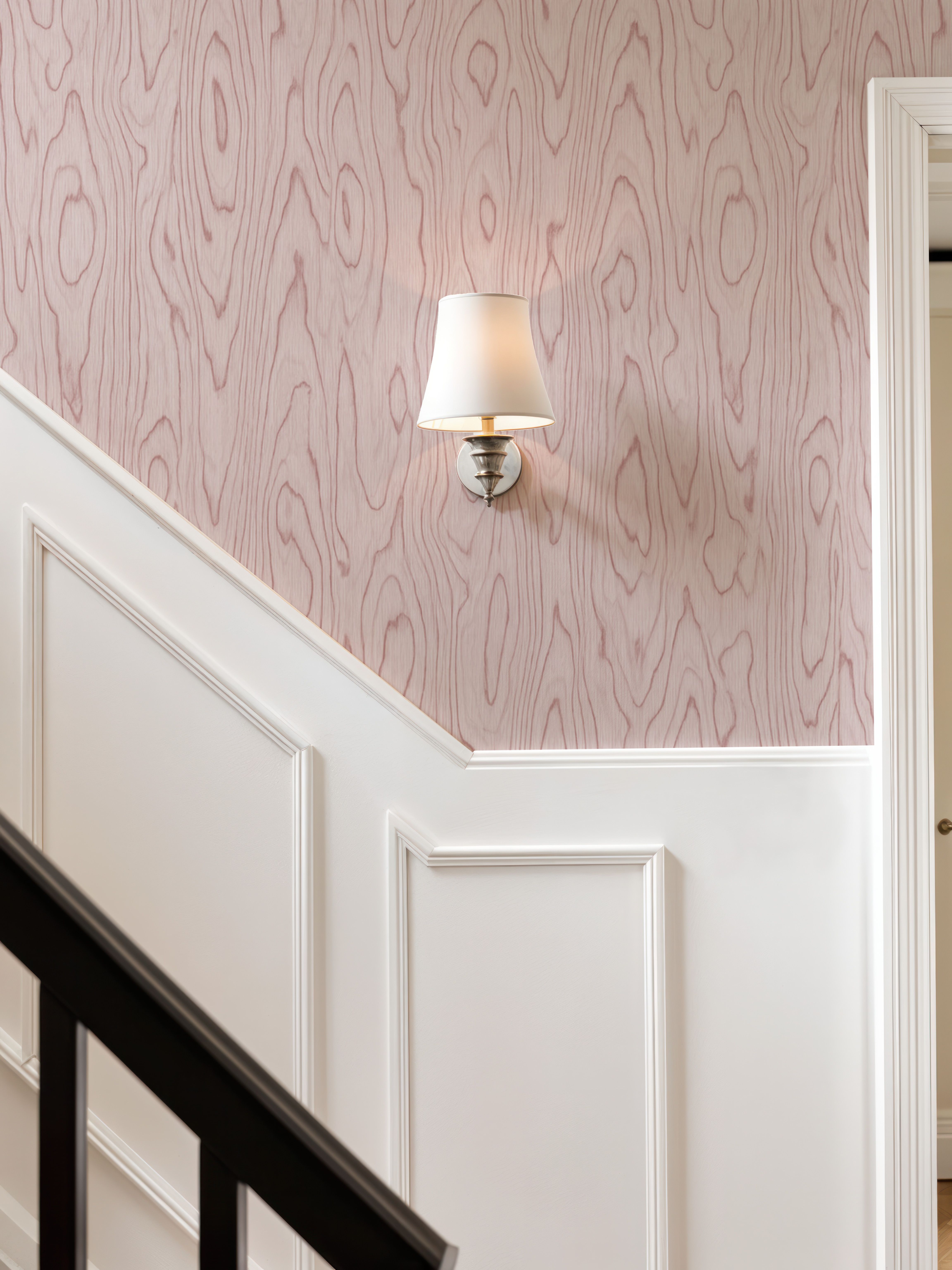 Conoid Grain, Alizarin Pink