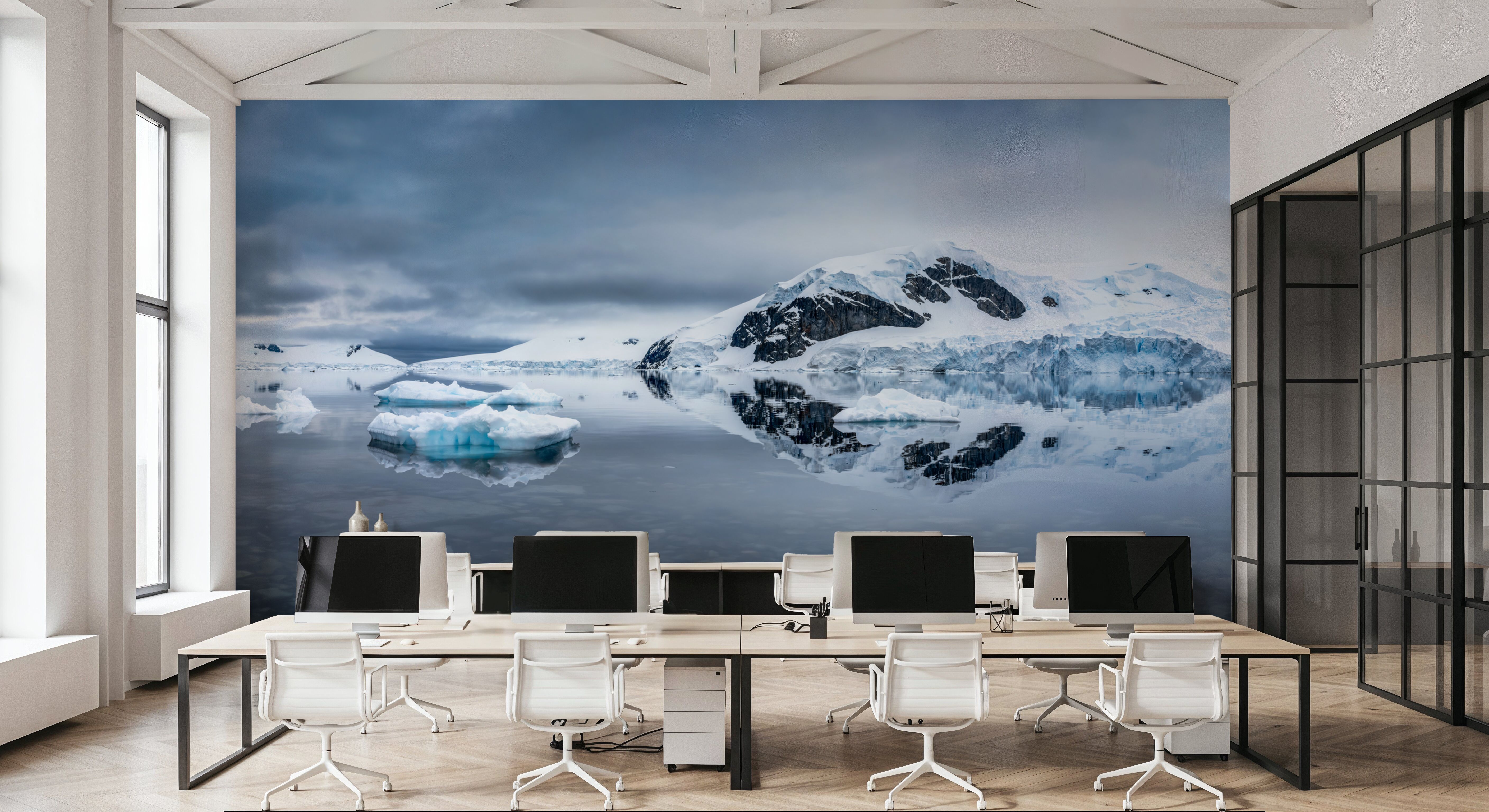 Base Brown Landing, Wallpaper