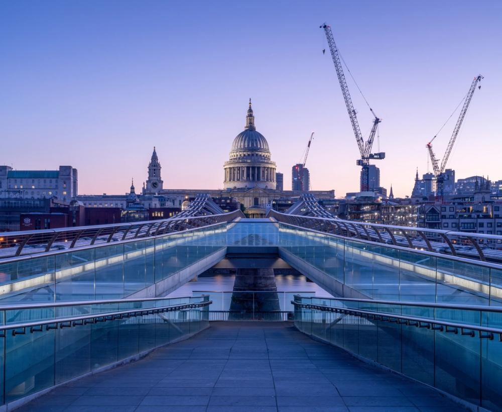 Millennium Bridge and Saint Paul´s Cathedral