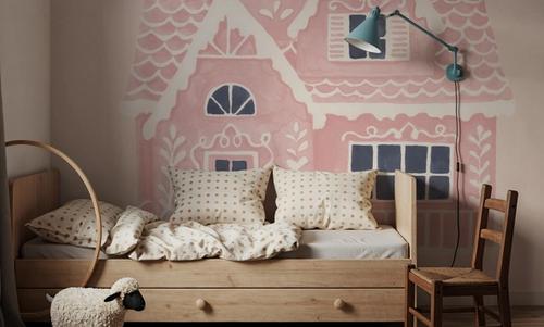 Gingerbread Dream House II Pink