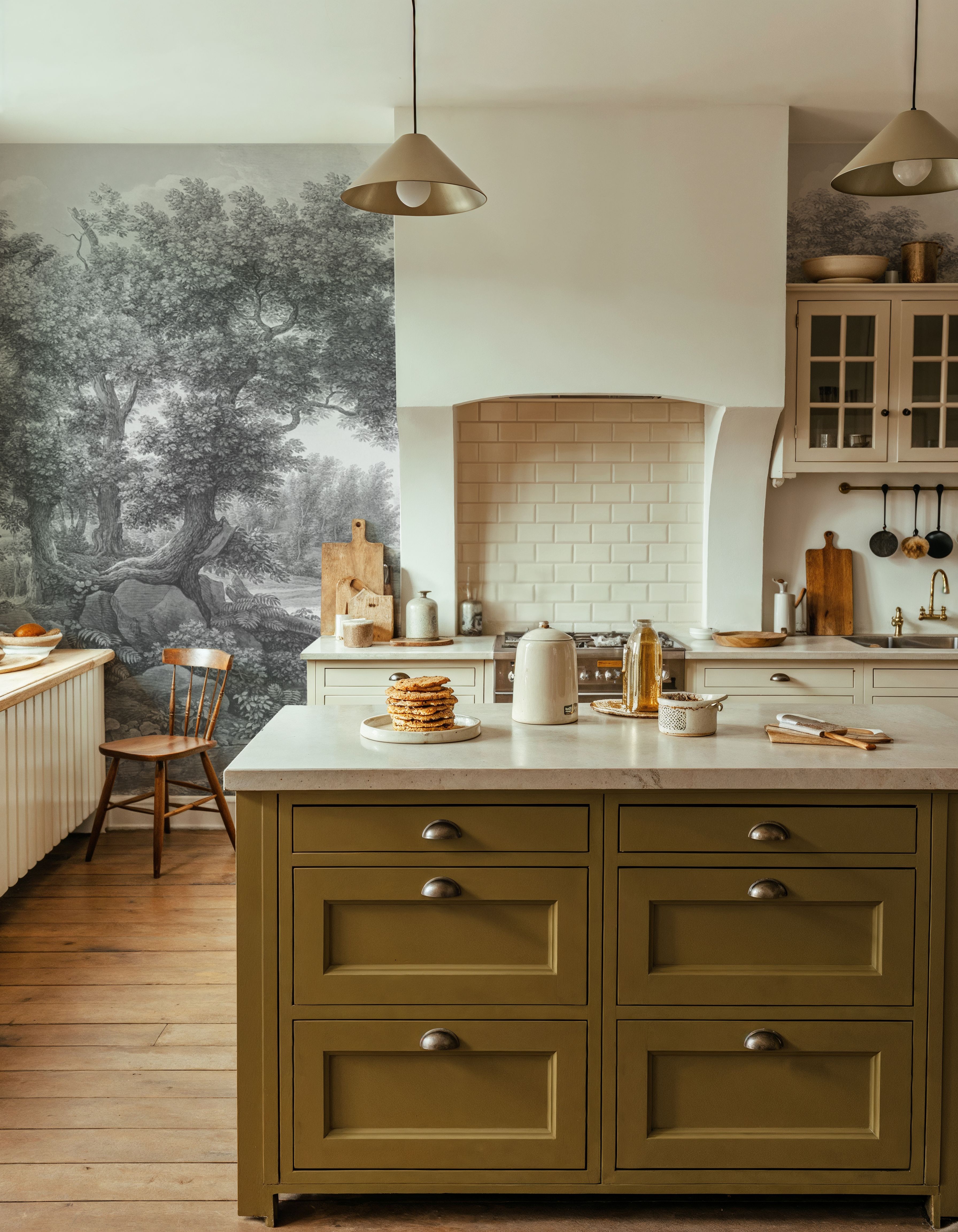Riverbank Oak Landscape, Pewter