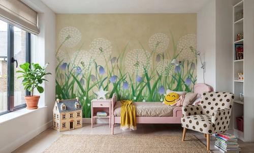 Dandelion Meadow, Sand