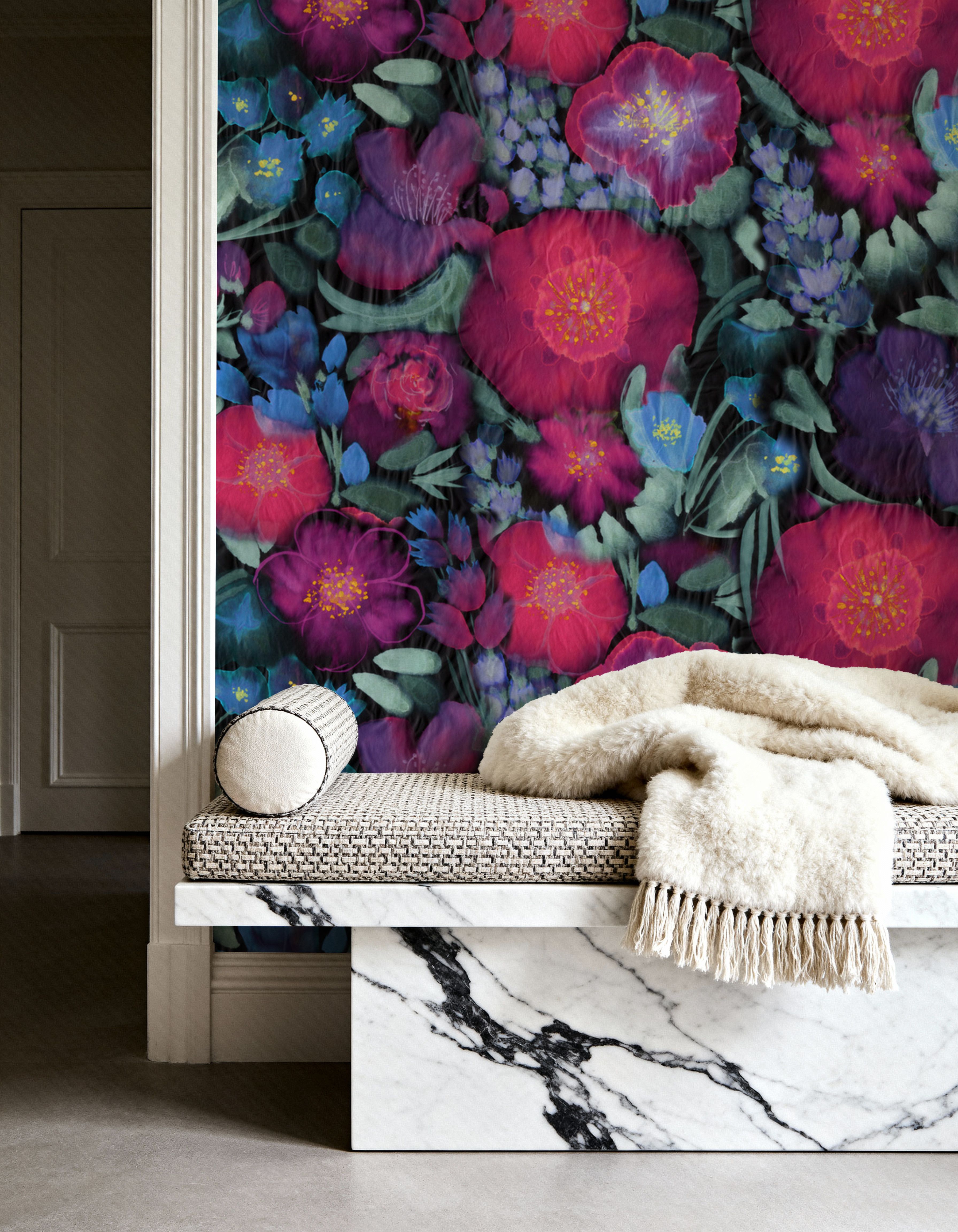 Flowershow Poppies, Cerise, Wallpaper