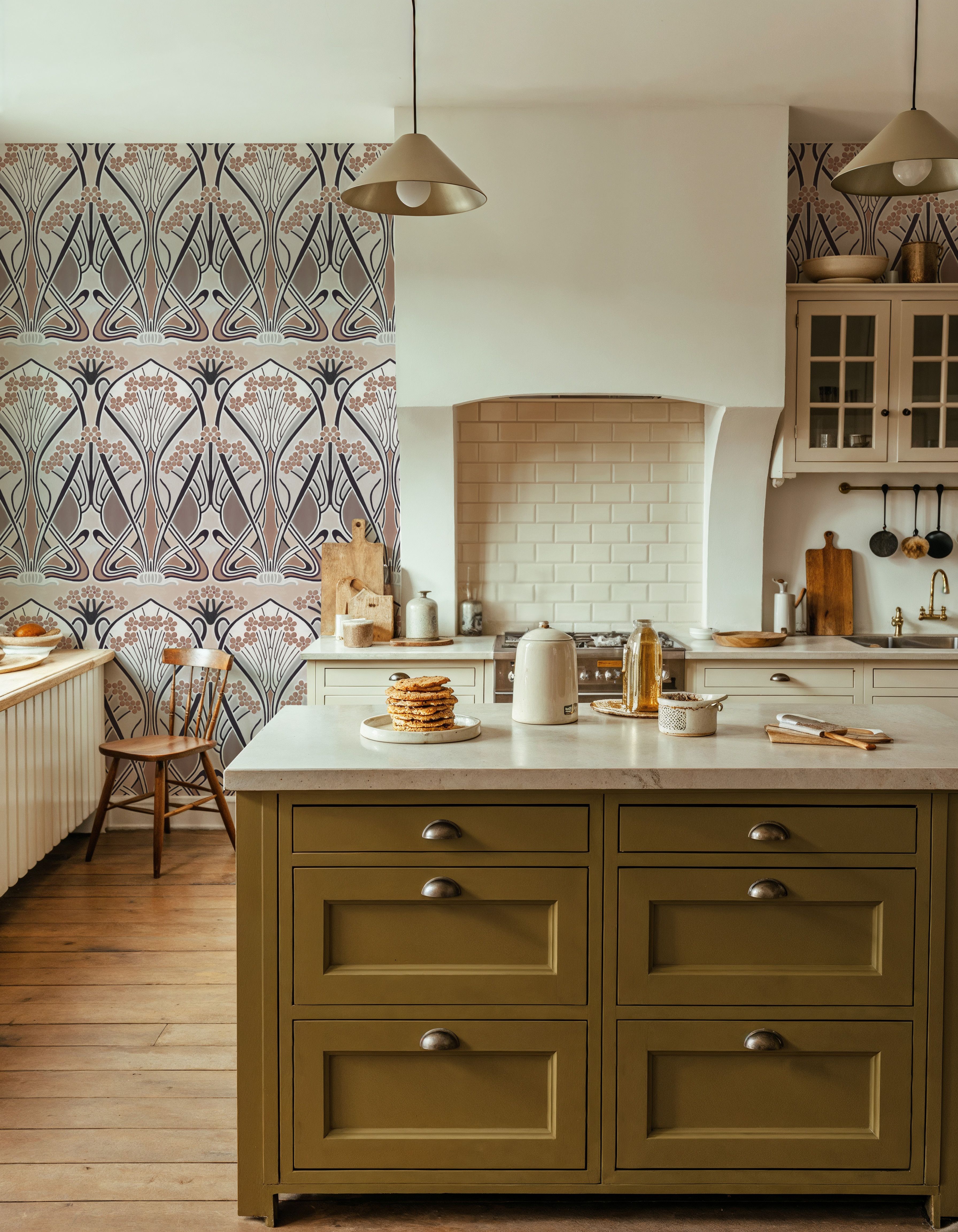 Floral Art Deco Aura, Walnut Dust