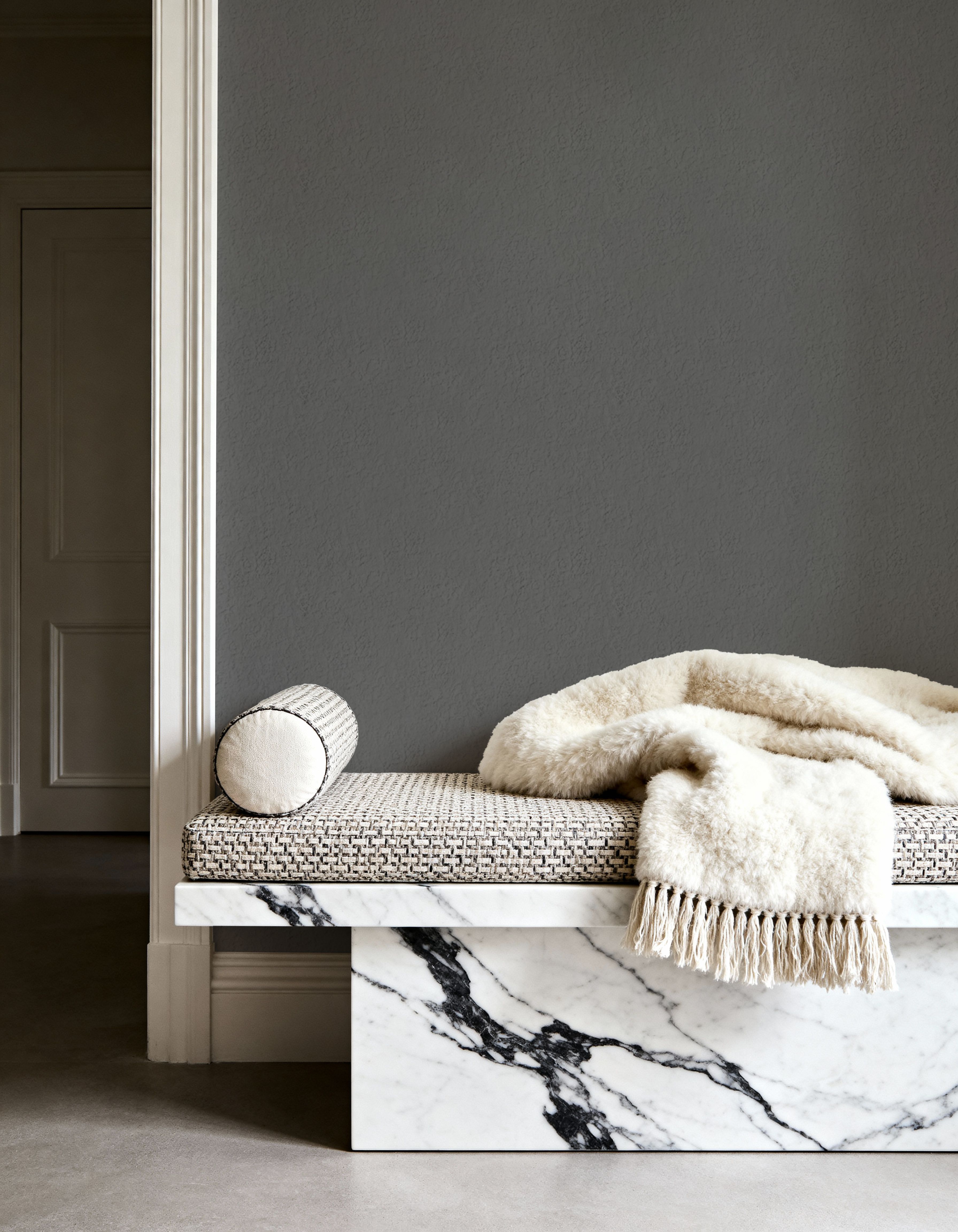 Faux Sand Stucco Finish, Graphite