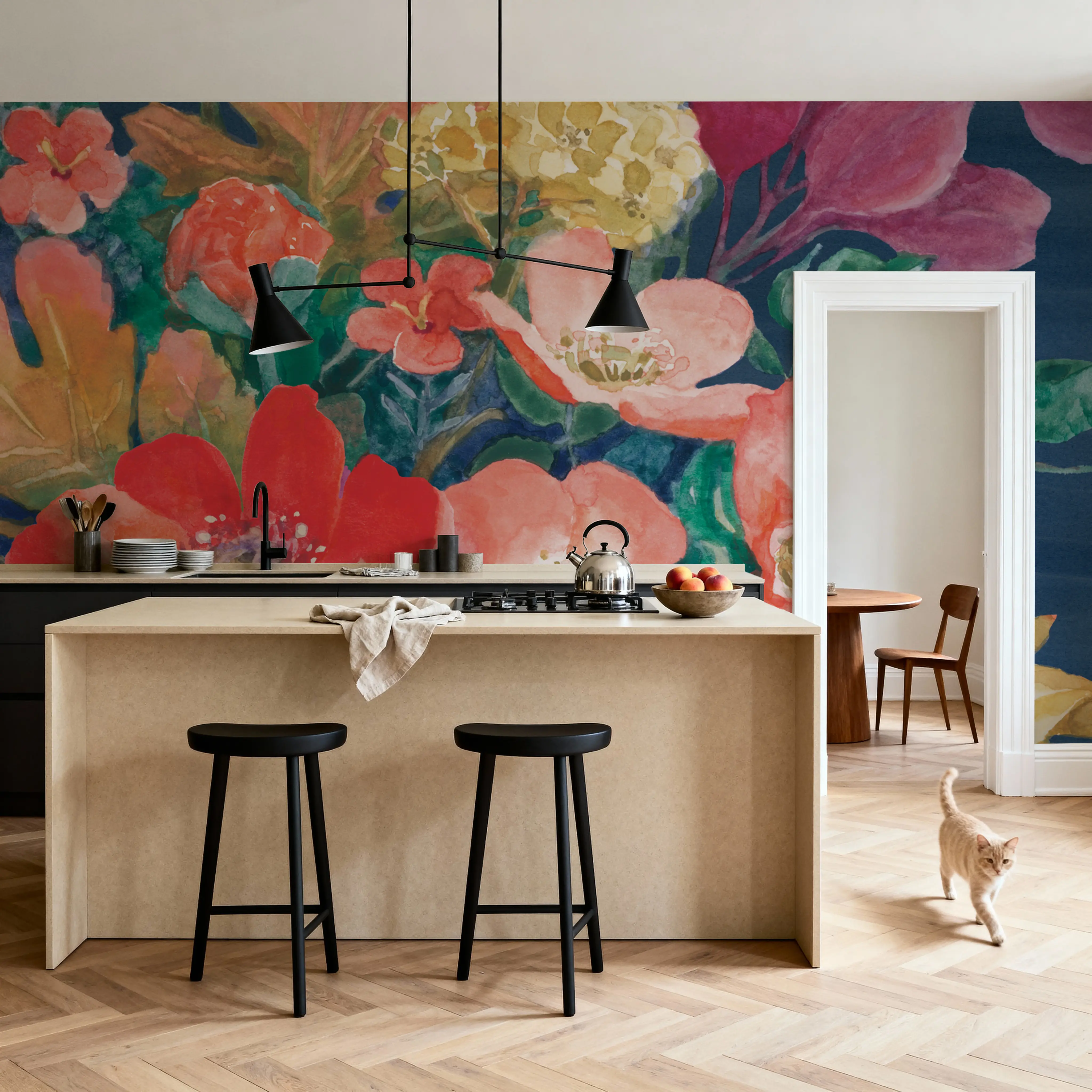 Fotobehang - Floral Drama VI - Hedendaagse Kunst Bloemen Mural - Rood - Gangtrappen - Wallism België - Zelfklevend of Vliesbehang