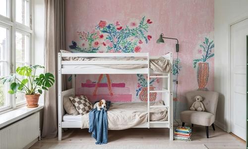 Flower Vases and Books Pink