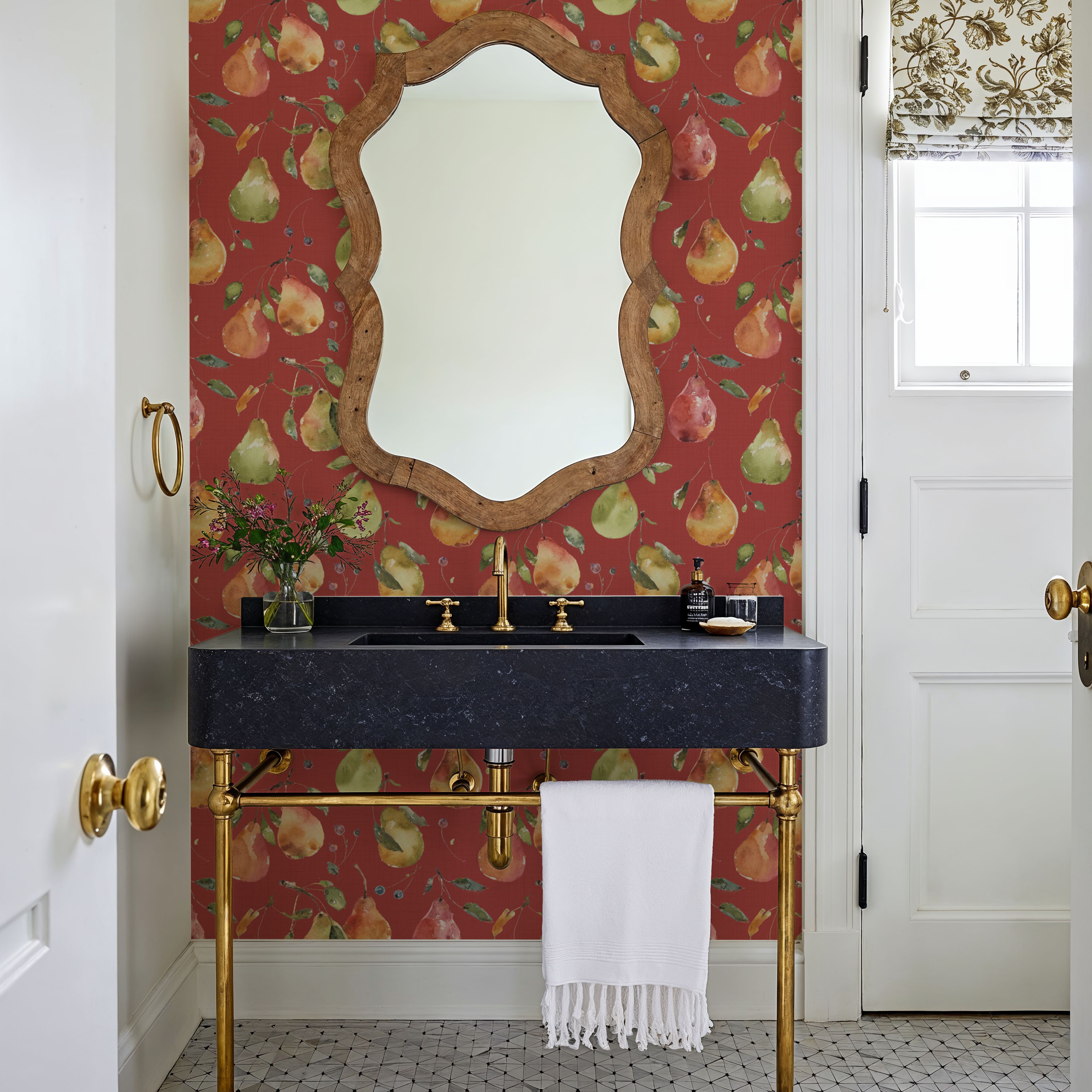 Time to Share Pears Red