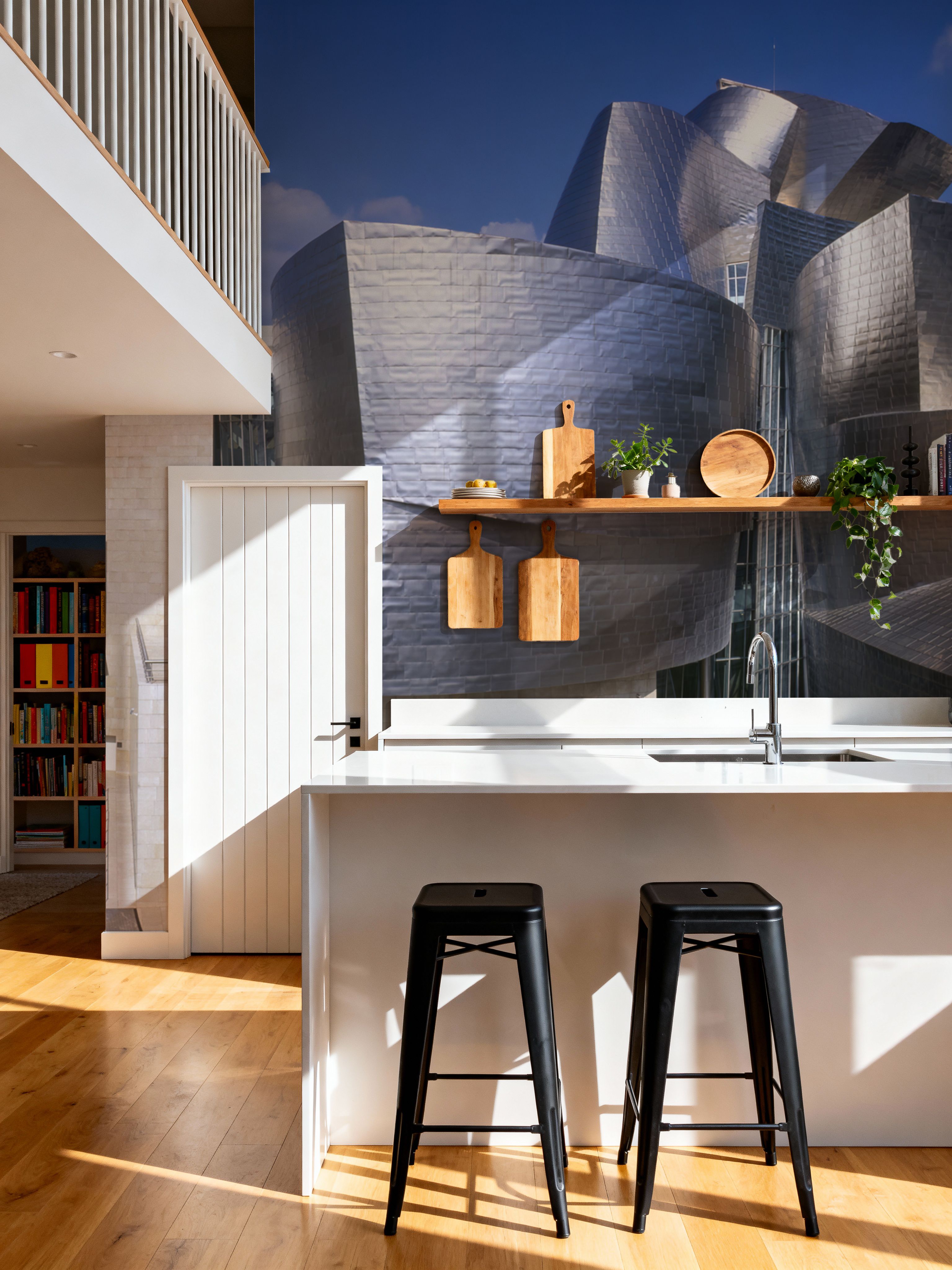 Metallic Wave Architecture