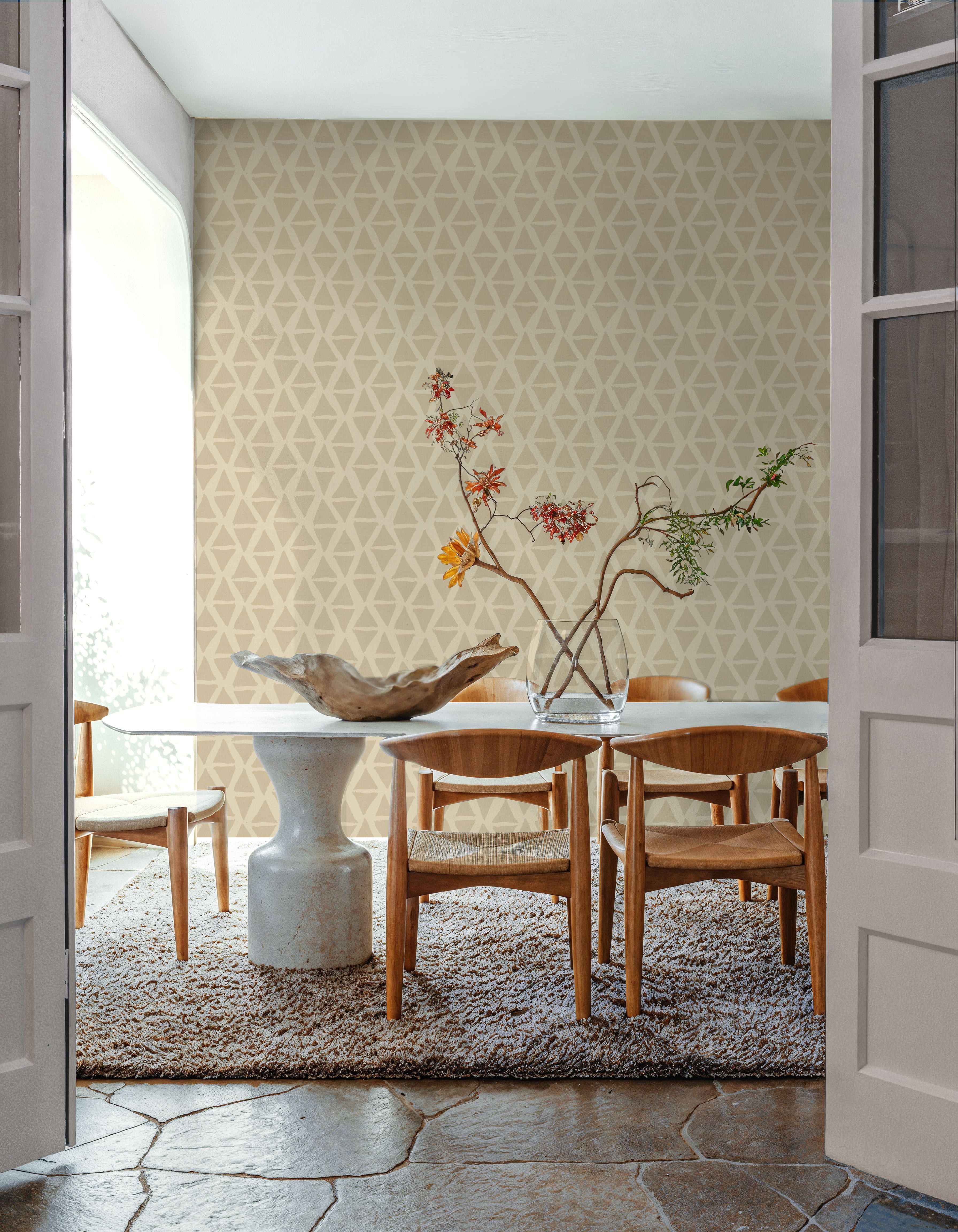 Triangular Meeting Beige