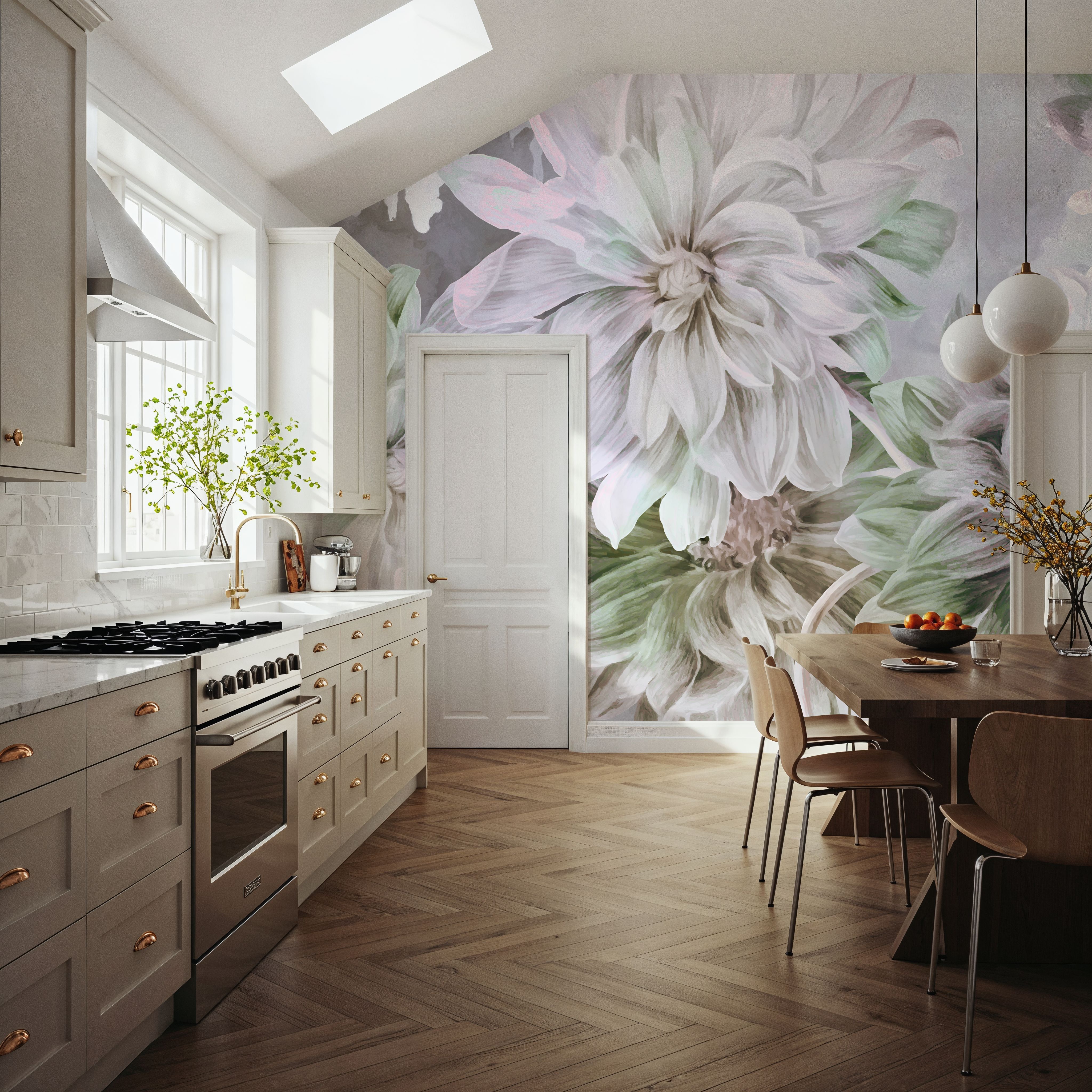 Focus on the Dahlia Light Green