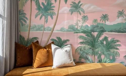 Paradise Lagoon, Pink