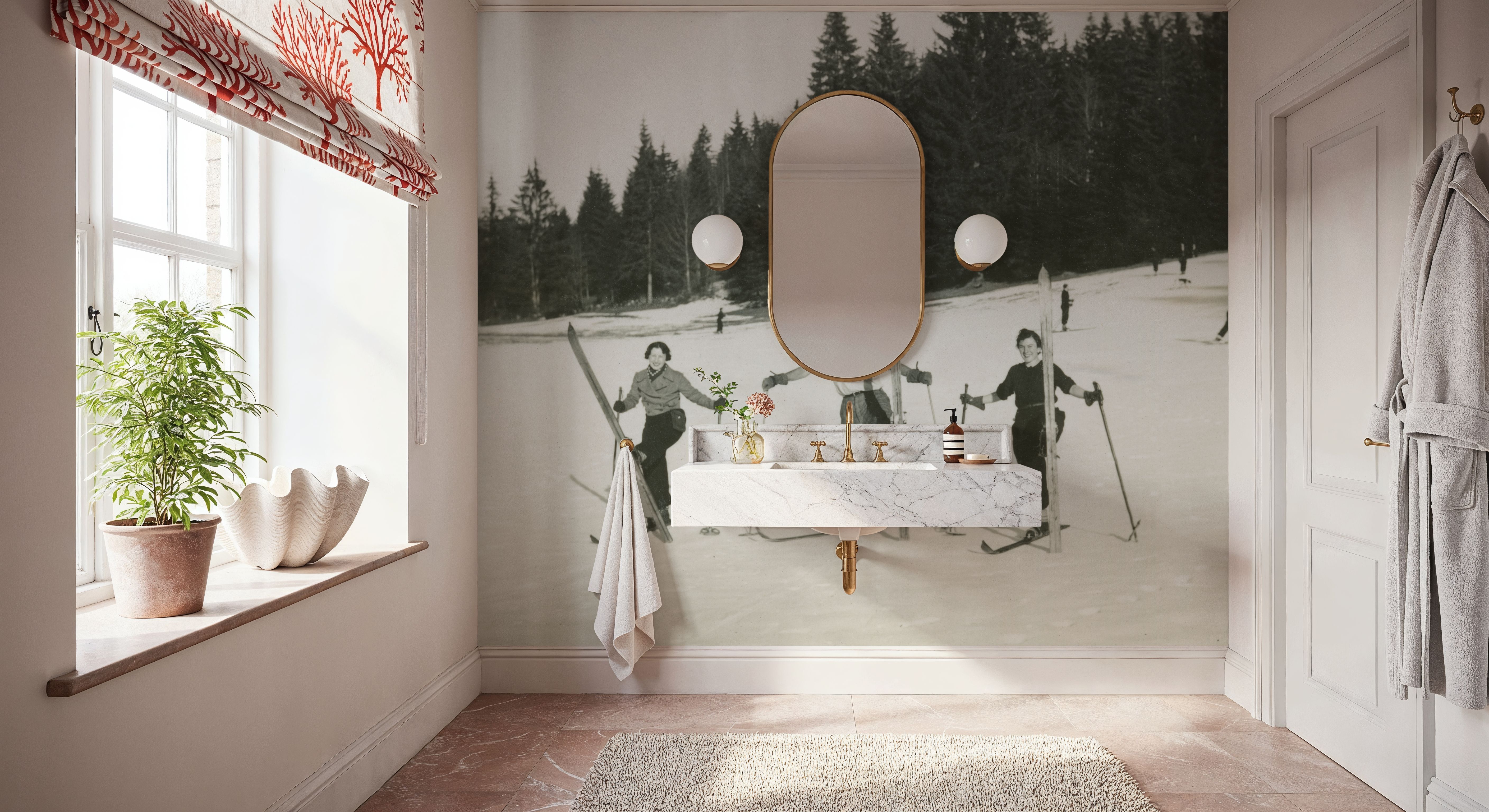 Wooden Skis, Wallpaper