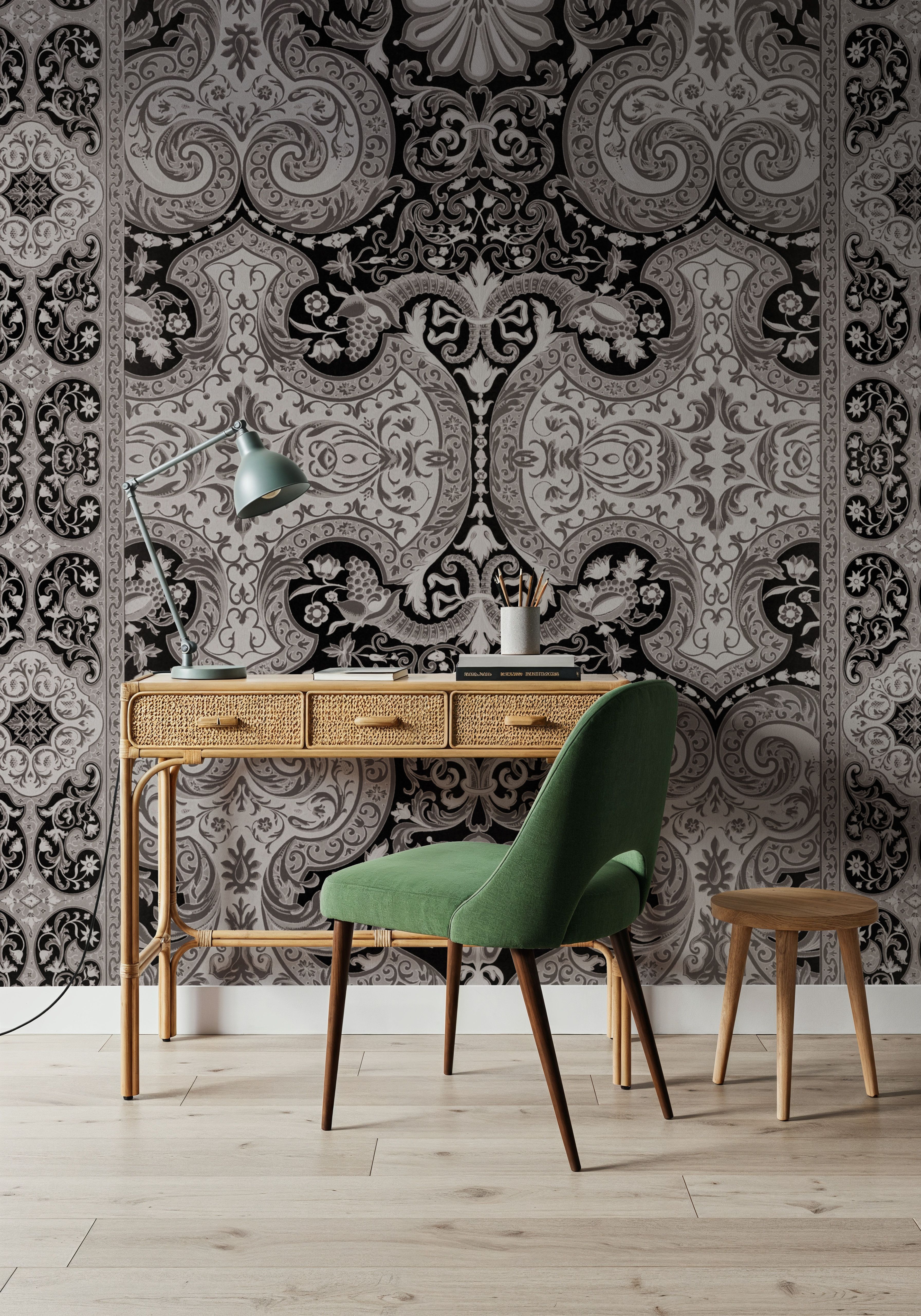 Golden Versailles, Pewter