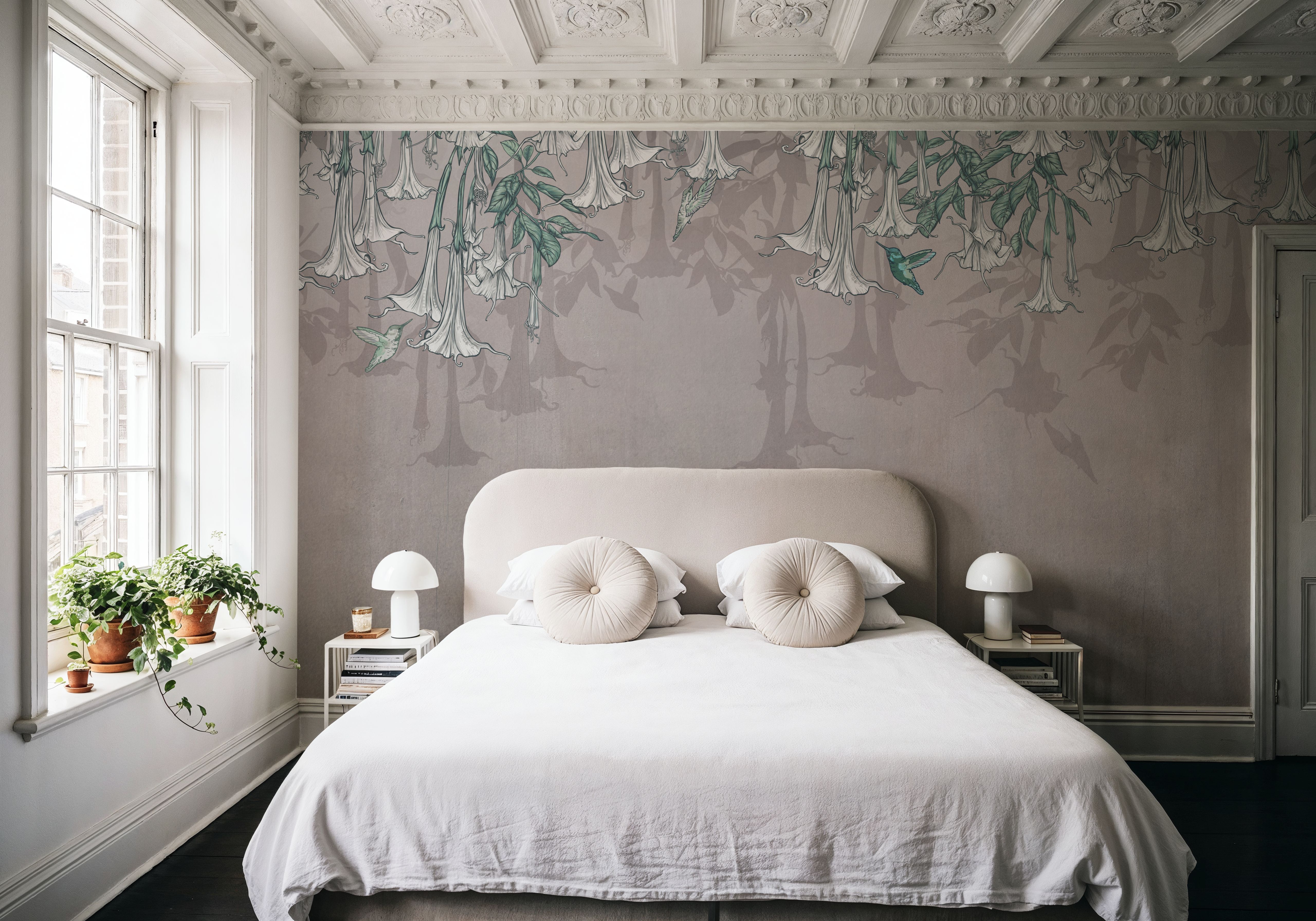 Hummingbirds and Trumpets Warm Gray, Papier peint