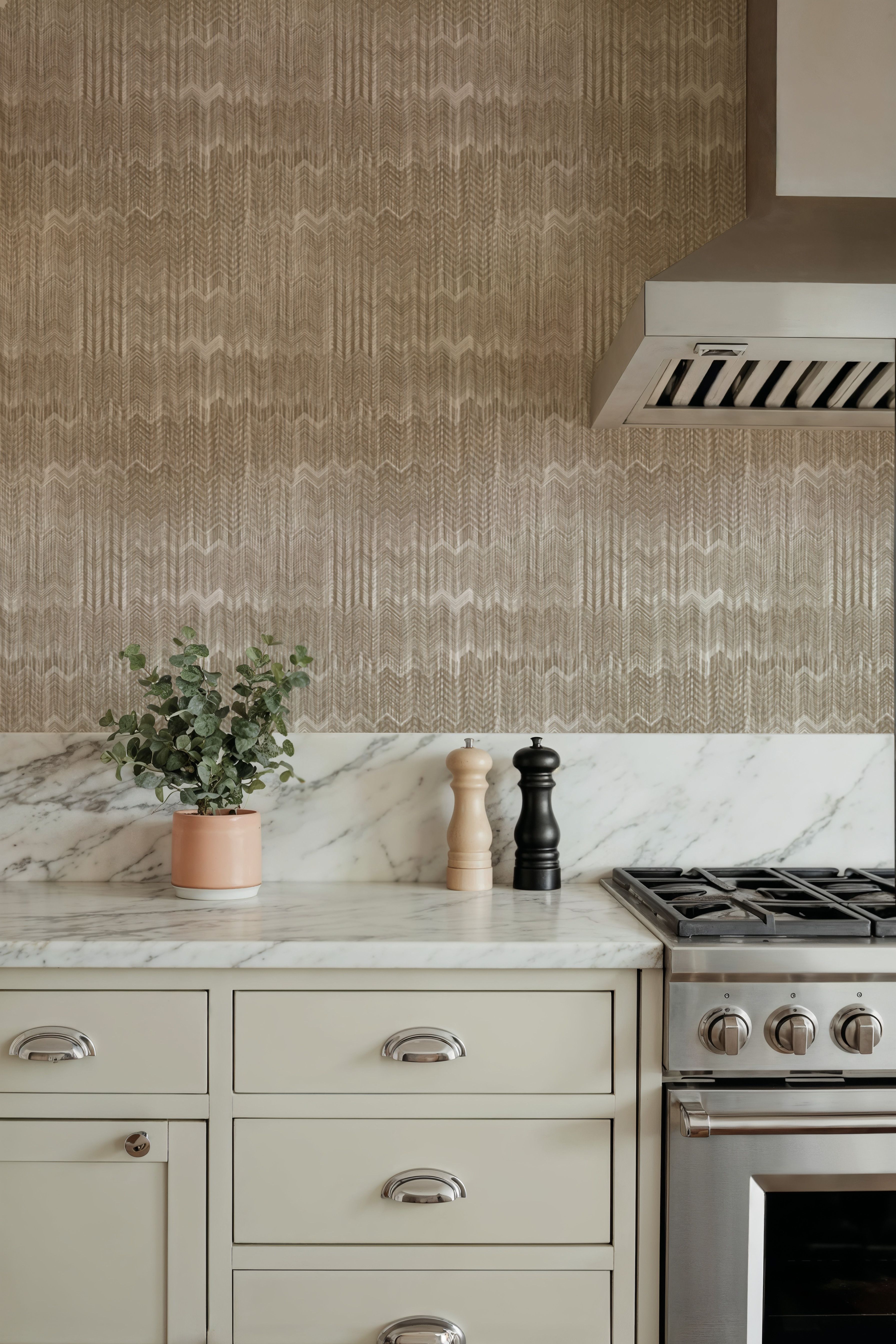 Staggered Zig-Zag, Ecru