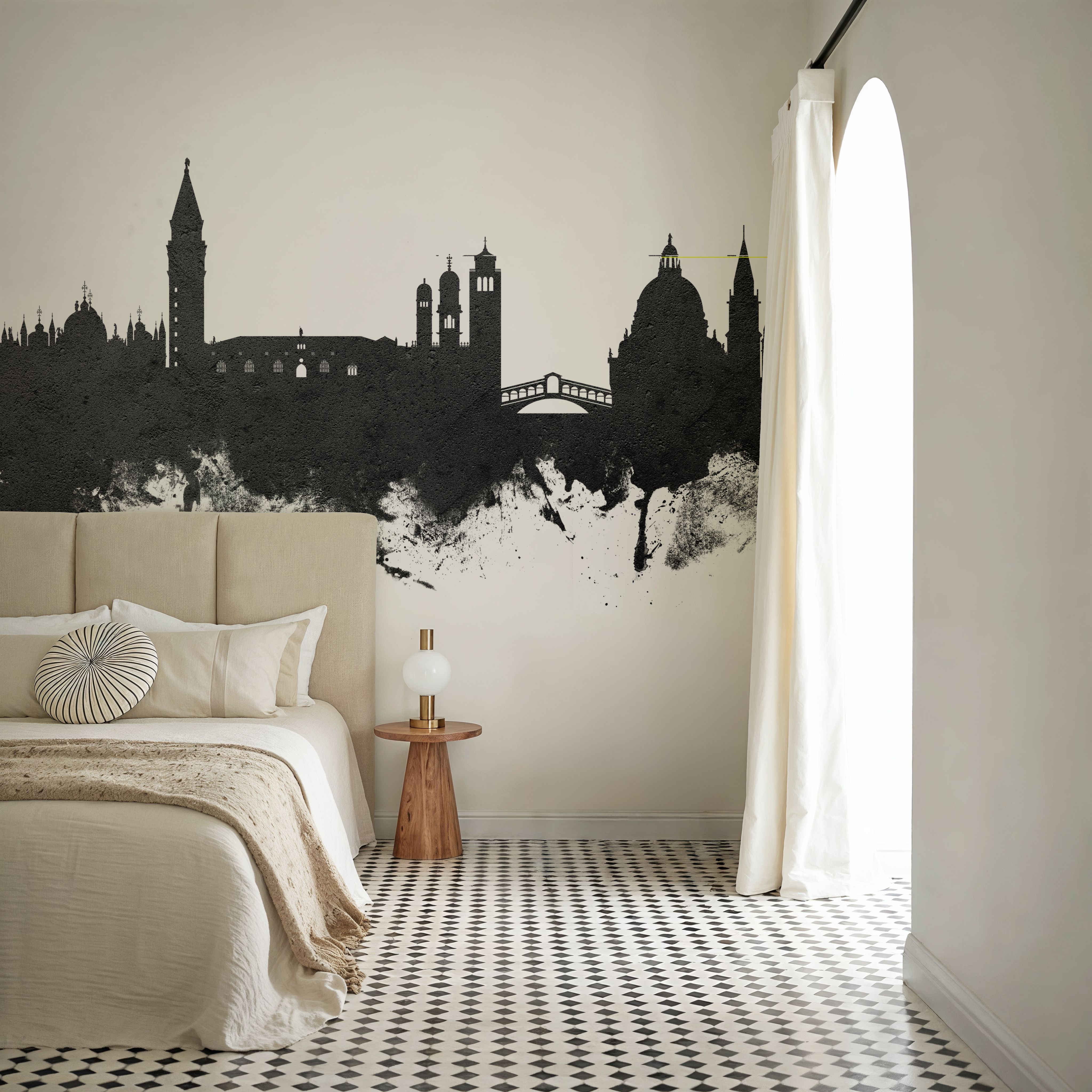 Venice Itay Skyline Black & White