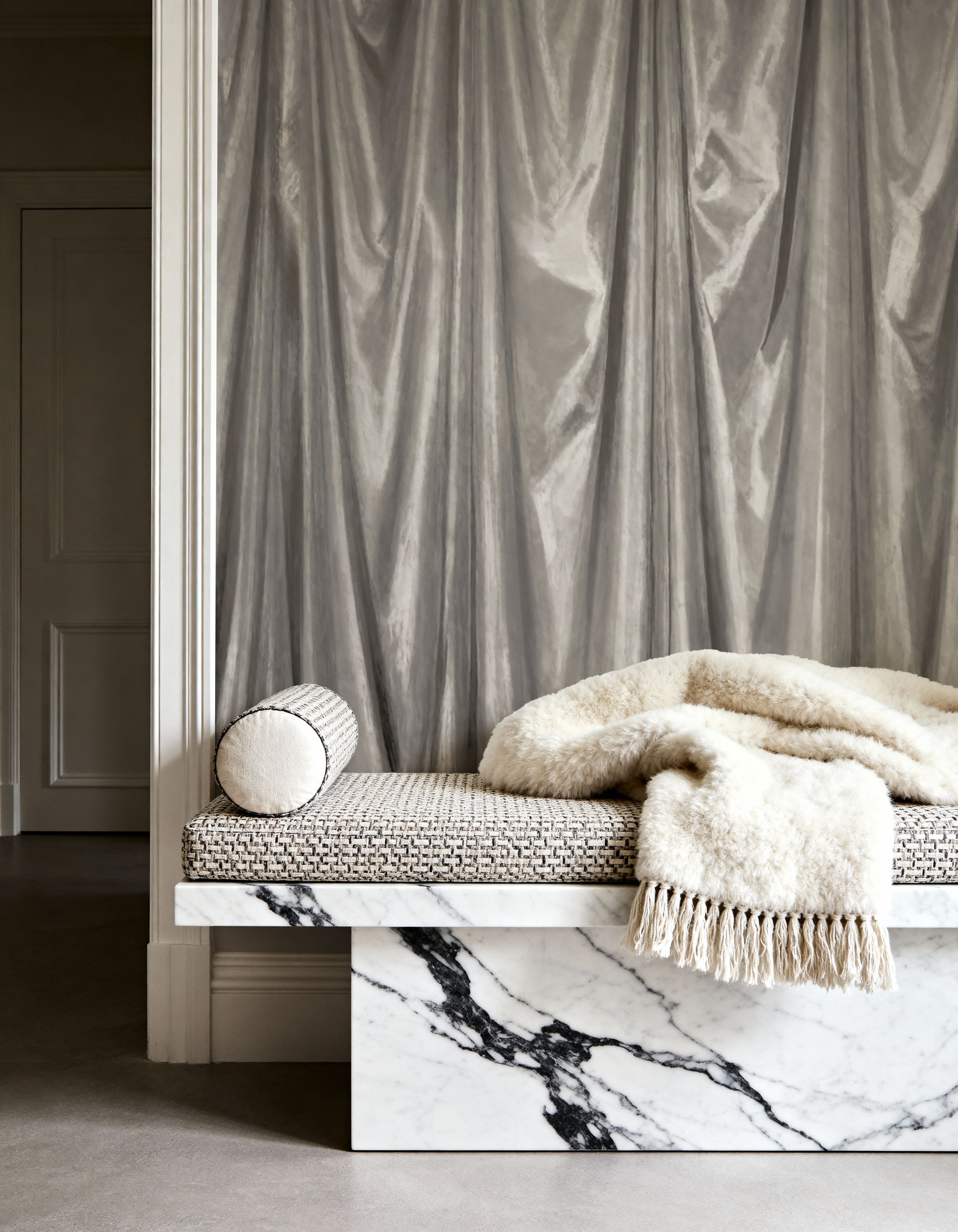 Medici Drapes, Oyster