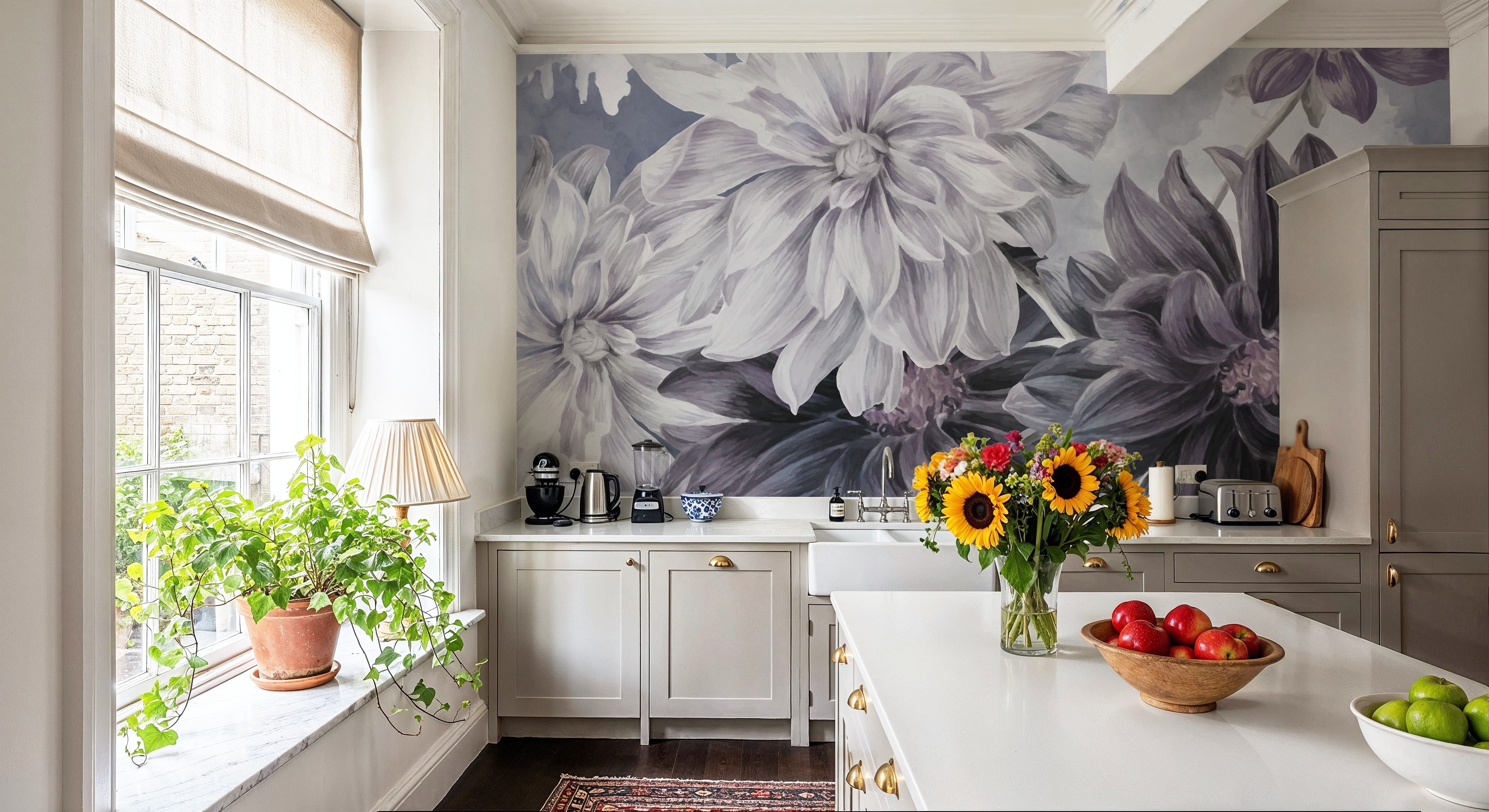 Focus on the Dahlia Gray