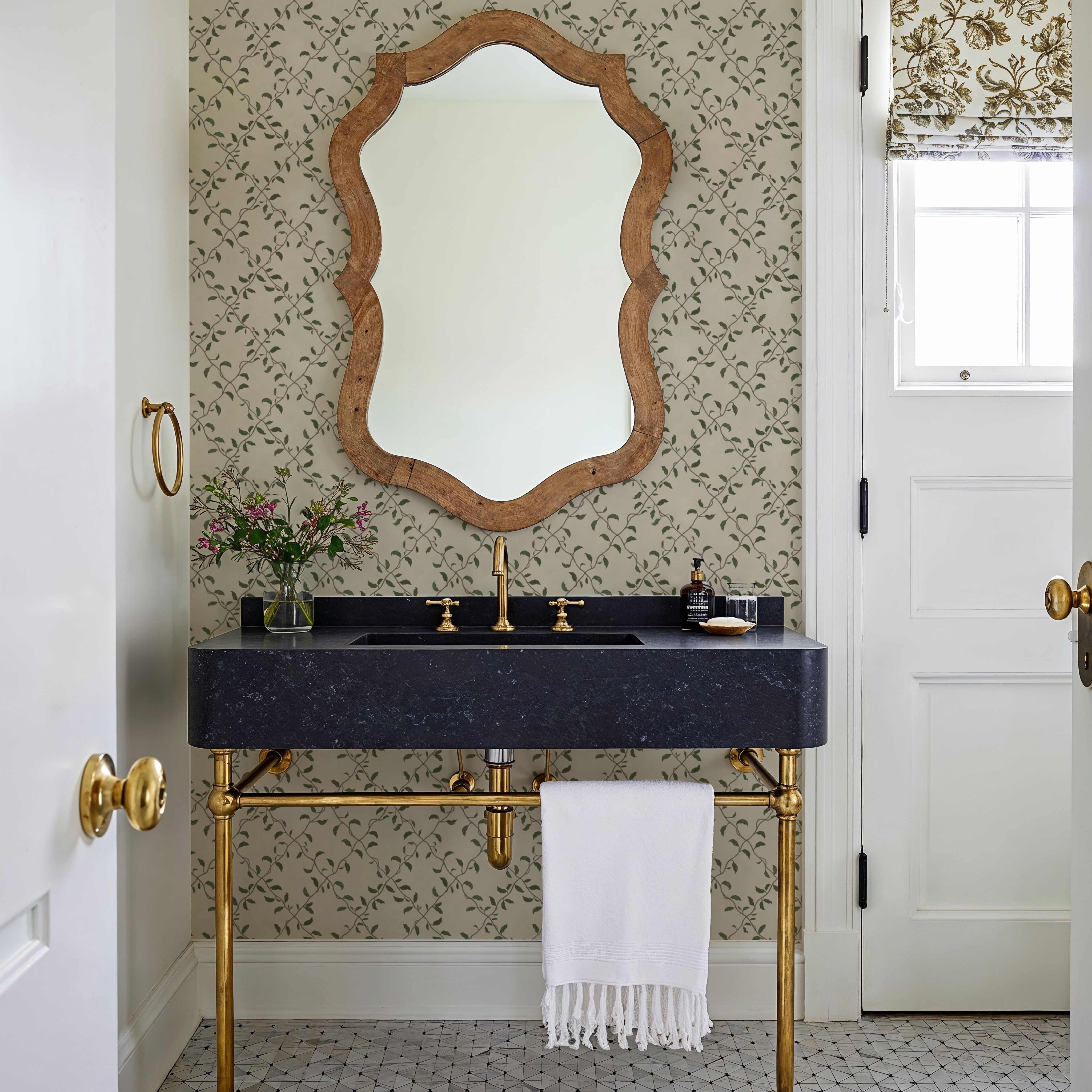 Emerald Trellis Petite, Light Beige
