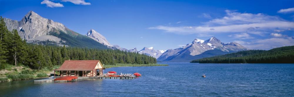Alpine Boathouse Retreat