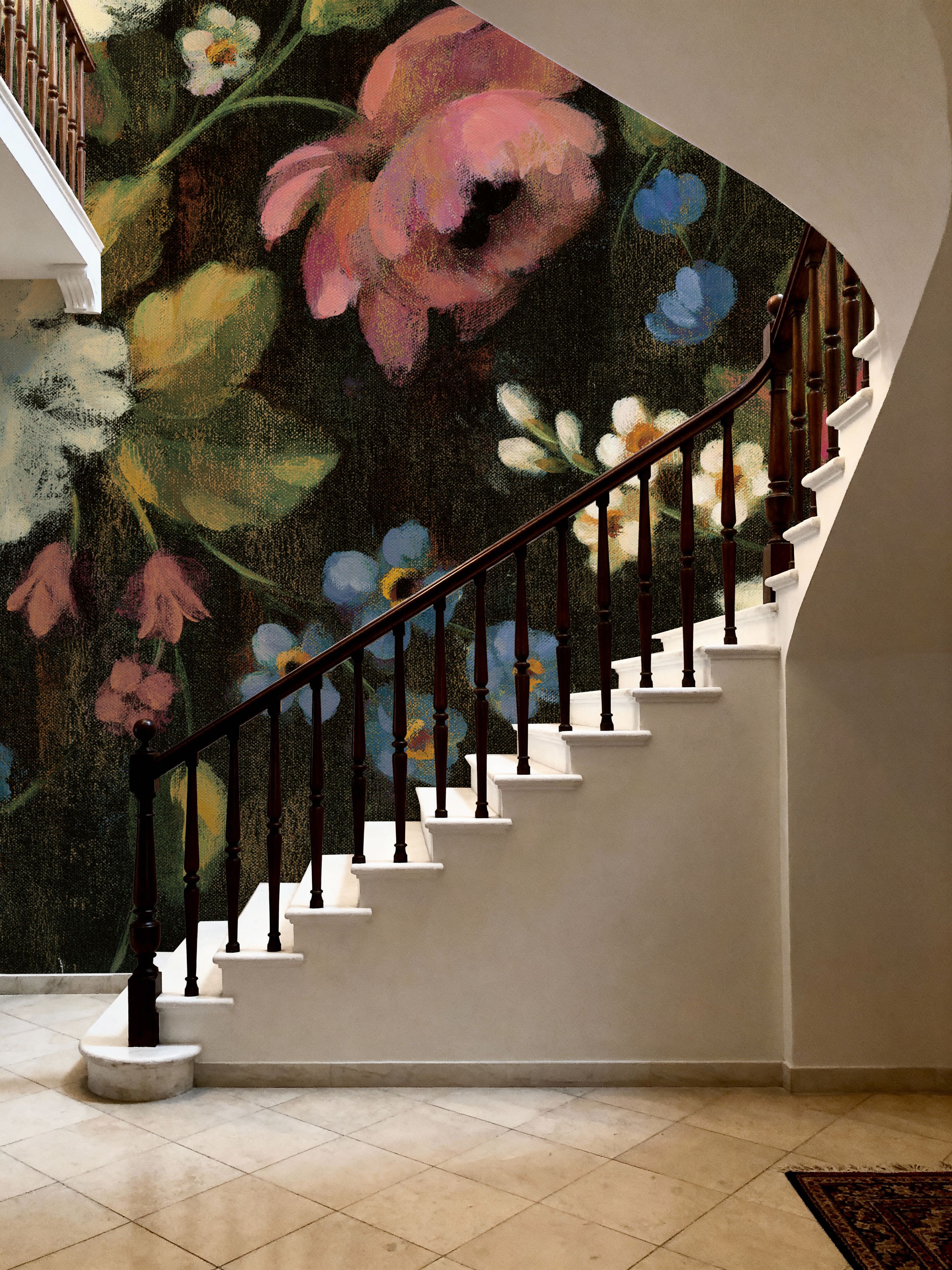 Expressive Spray on Black