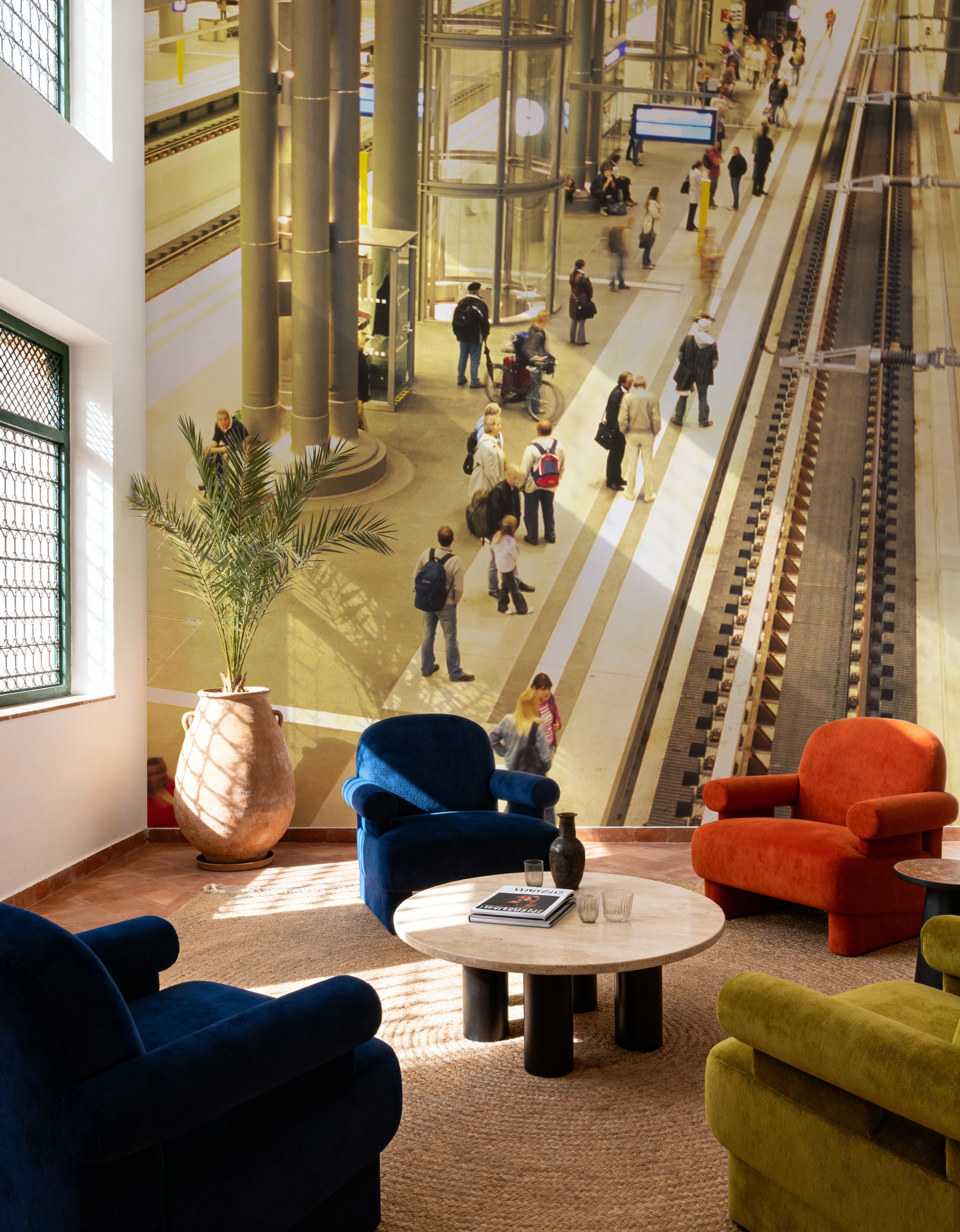 Fotobehang - Metropolitan Transit Hub - Architectuur Mural - Slaapkamer - Wallism Nederland - Zelfklevend of Vliesbehang