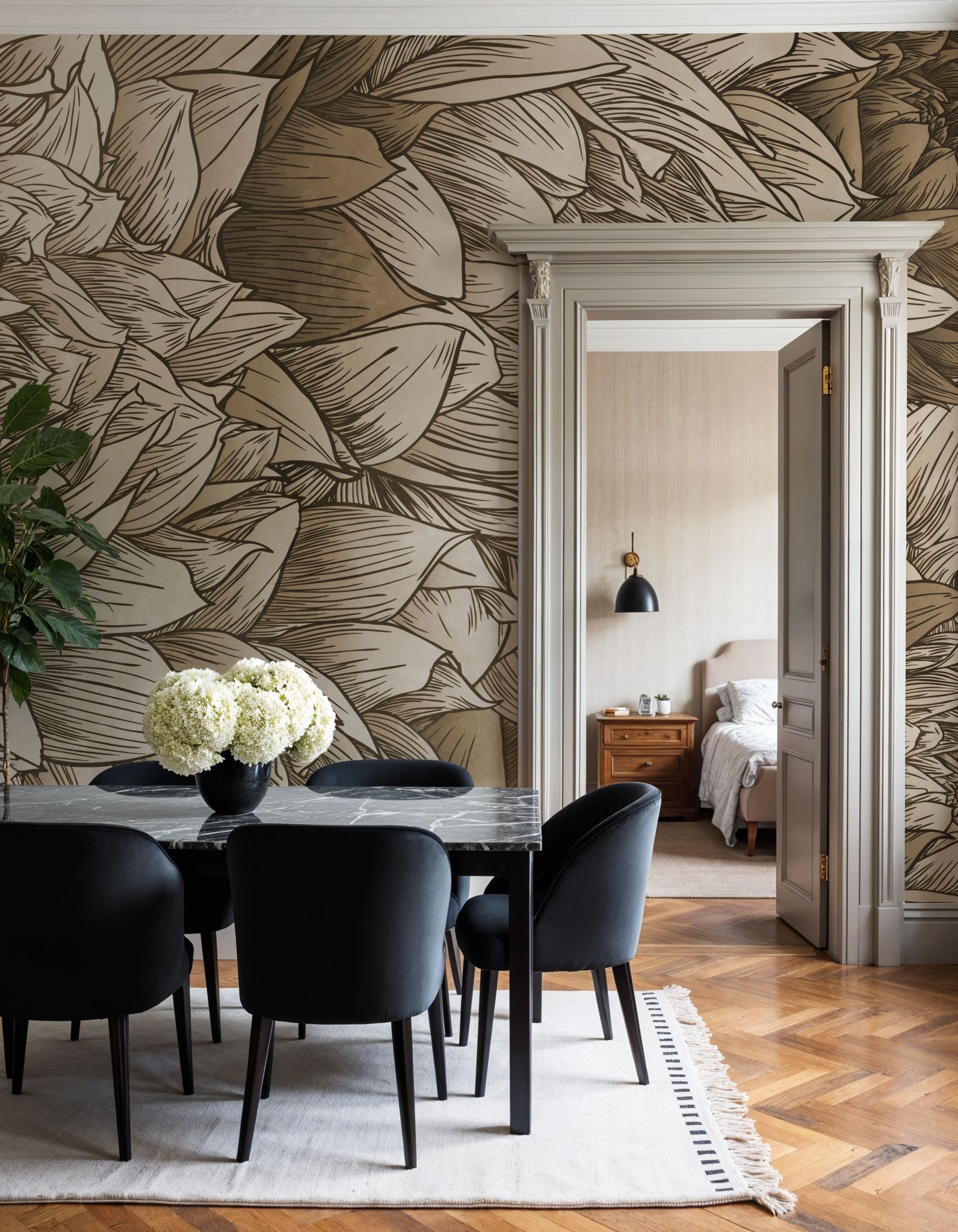 Chasing Dahlia Sepia