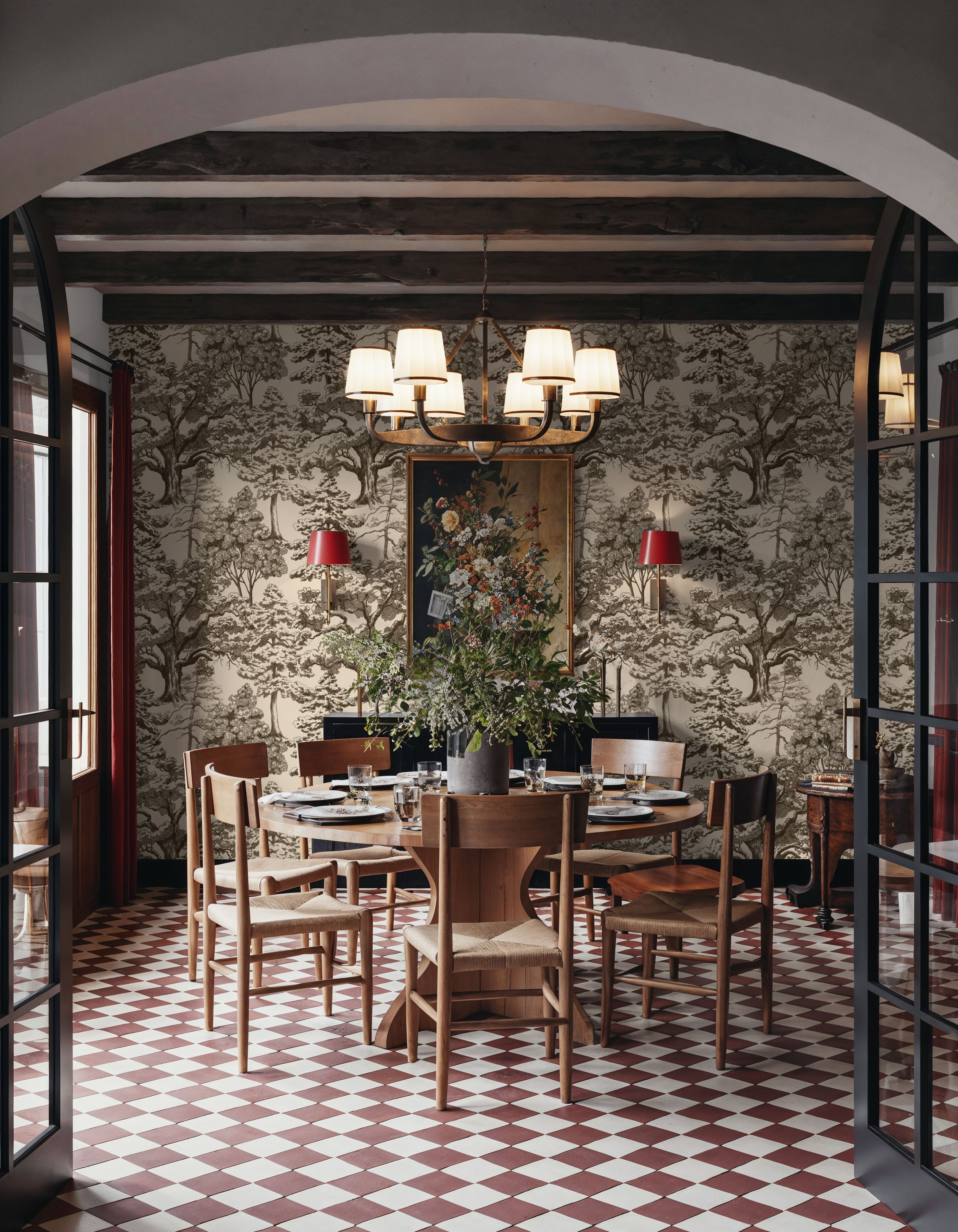 Old Oaks, Cream, Wallpaper