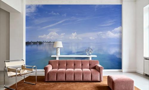 Tropical Horizon