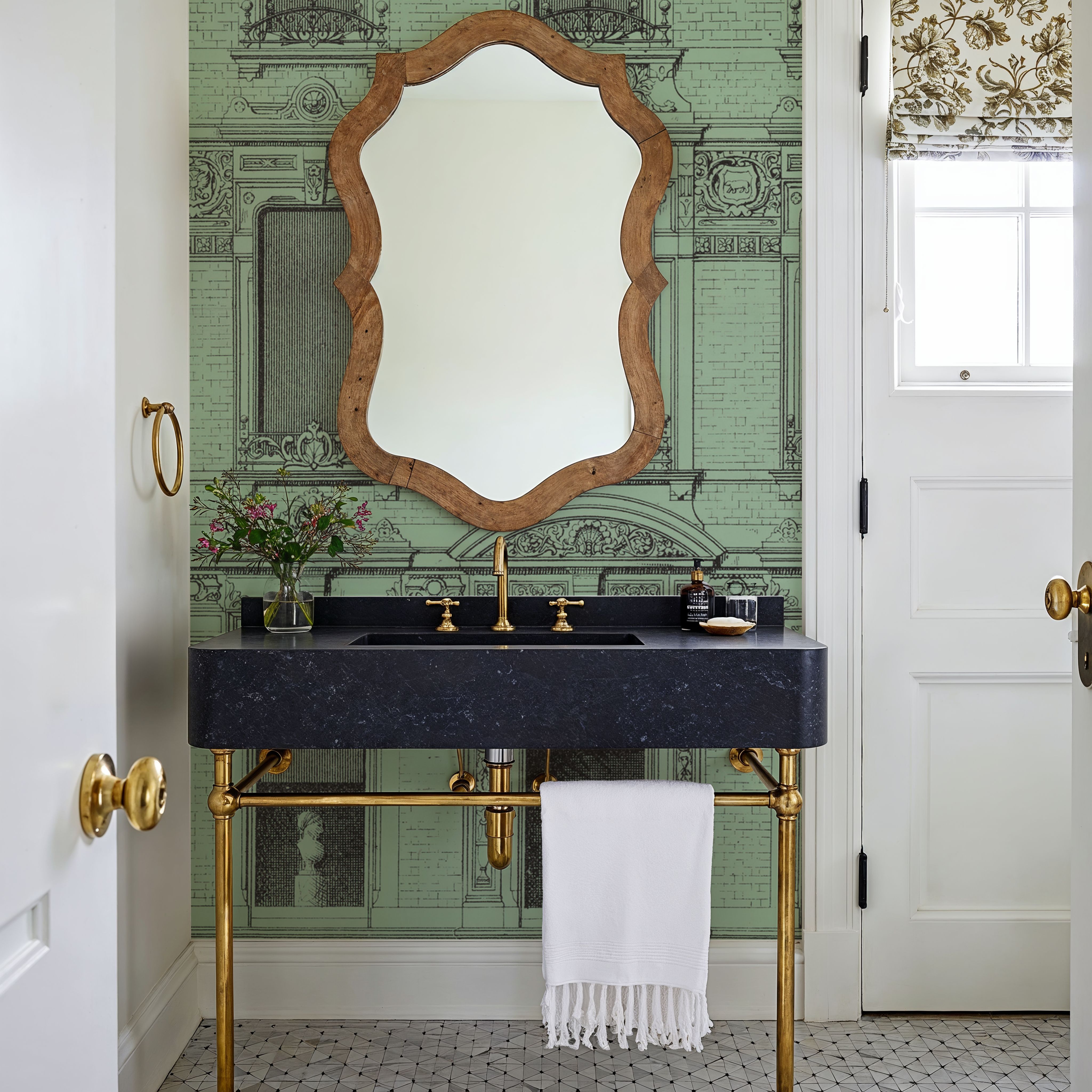 Vintage Facade, Green