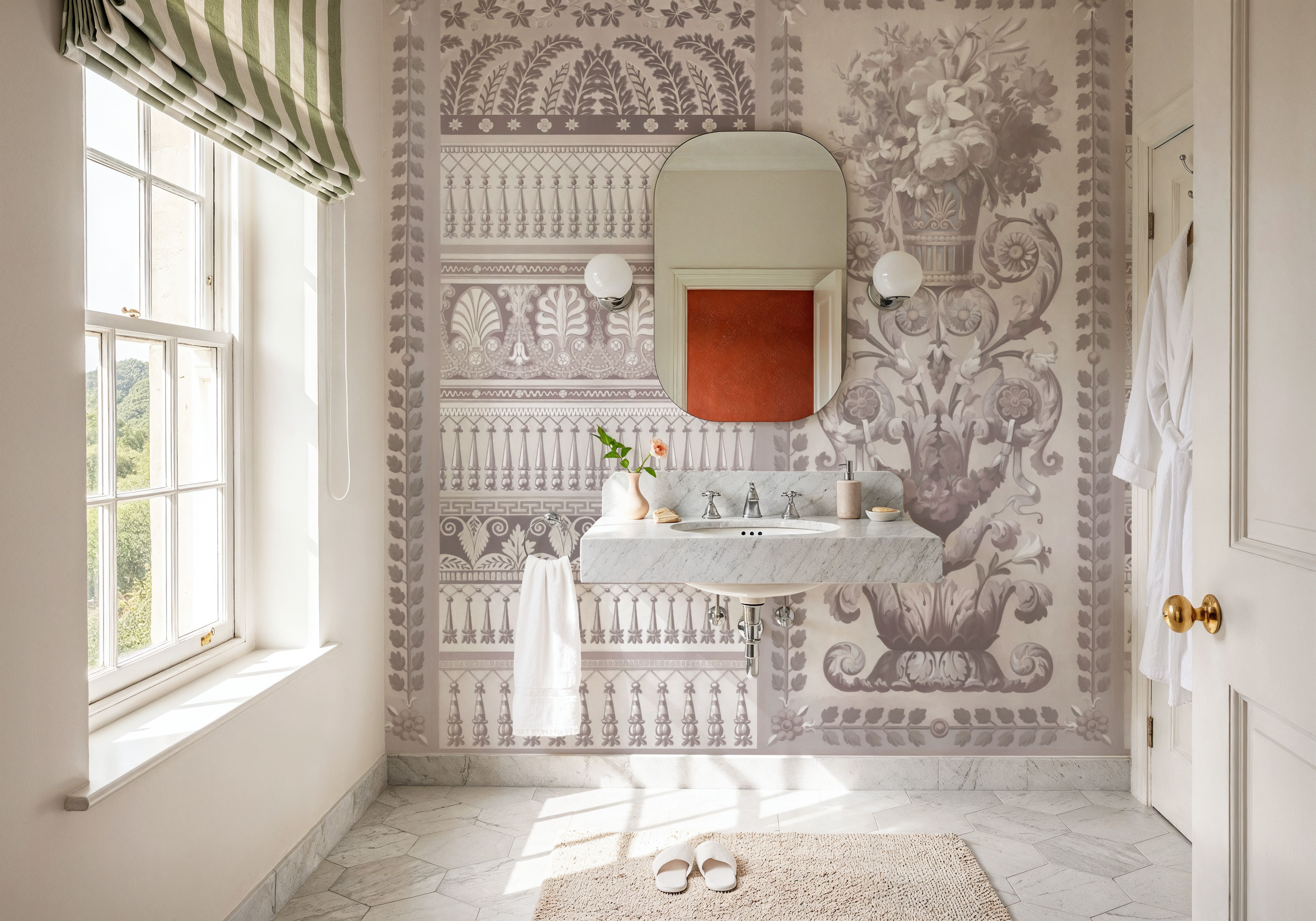 Flower Mountain, Beige