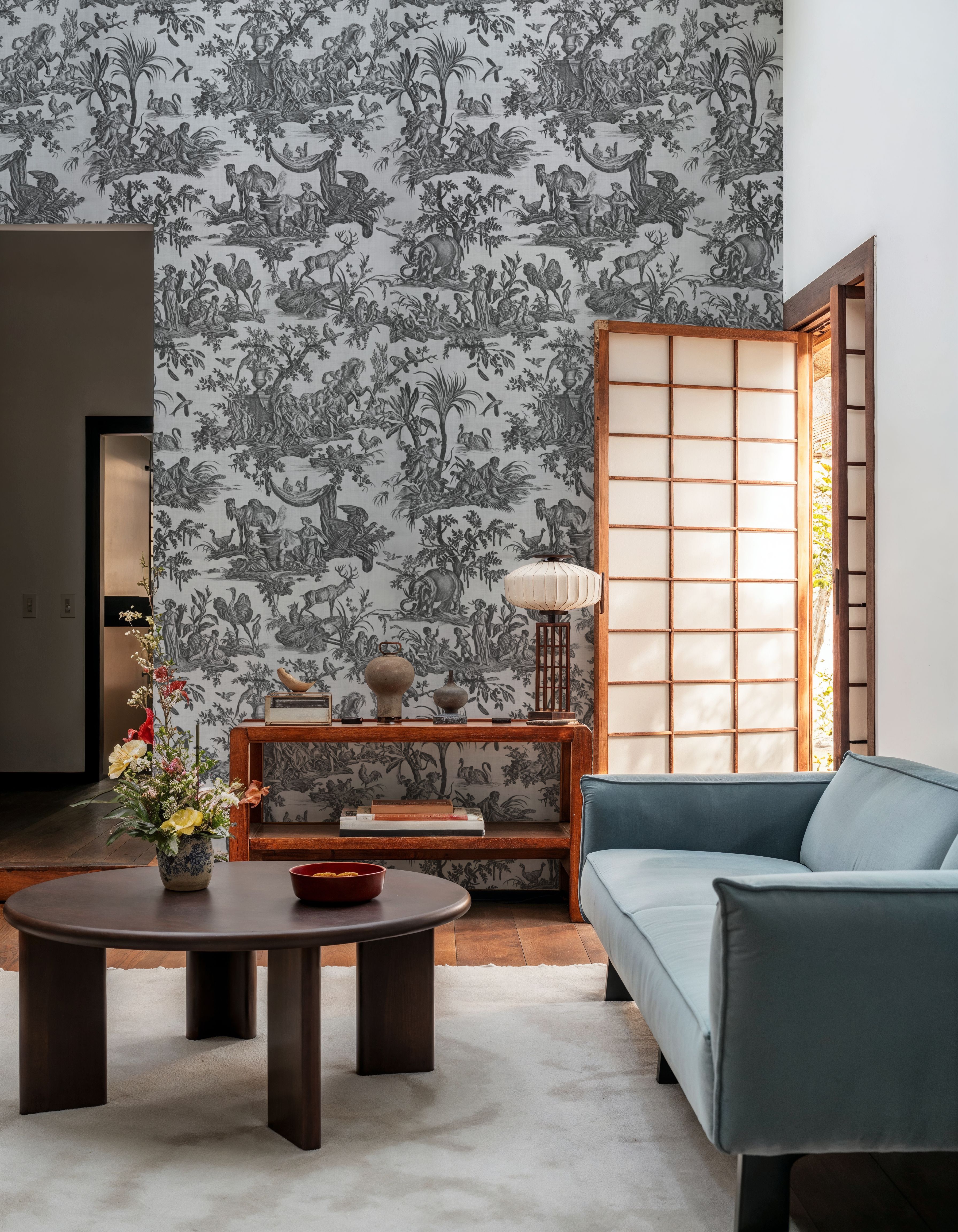 Patinated Linen Toile de Jouy, B&W