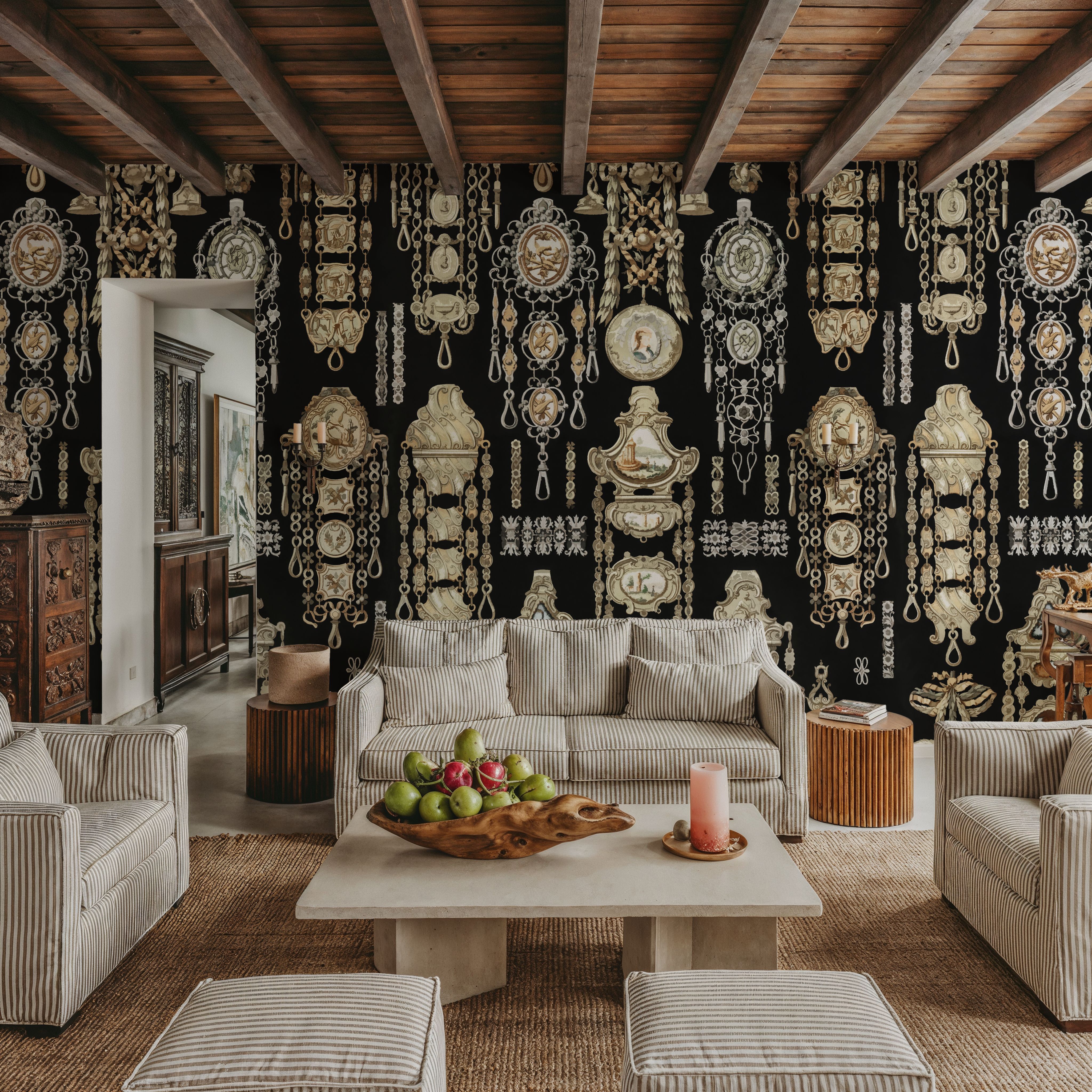 Antique Jewelleries Black