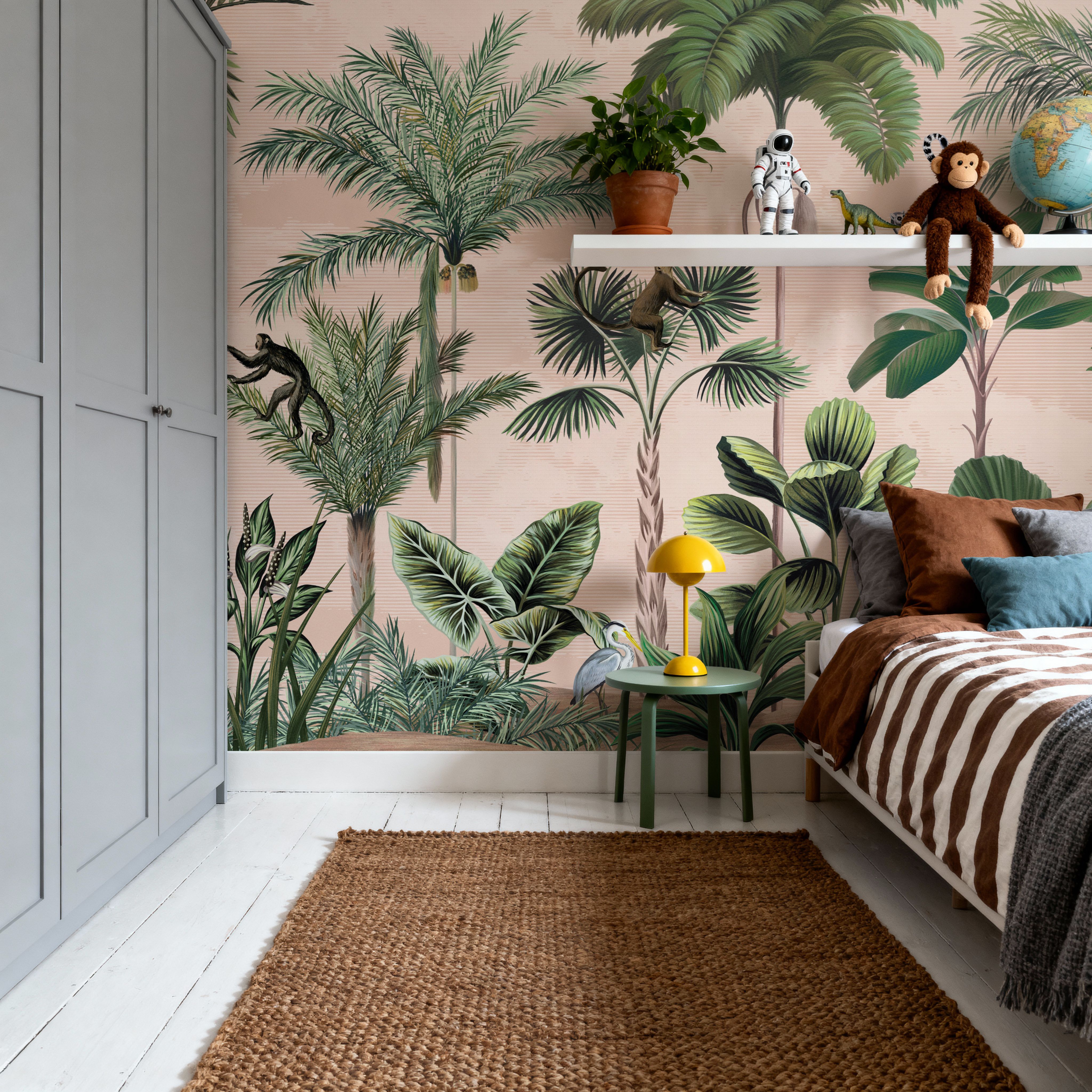 Jungle Delight, Sand