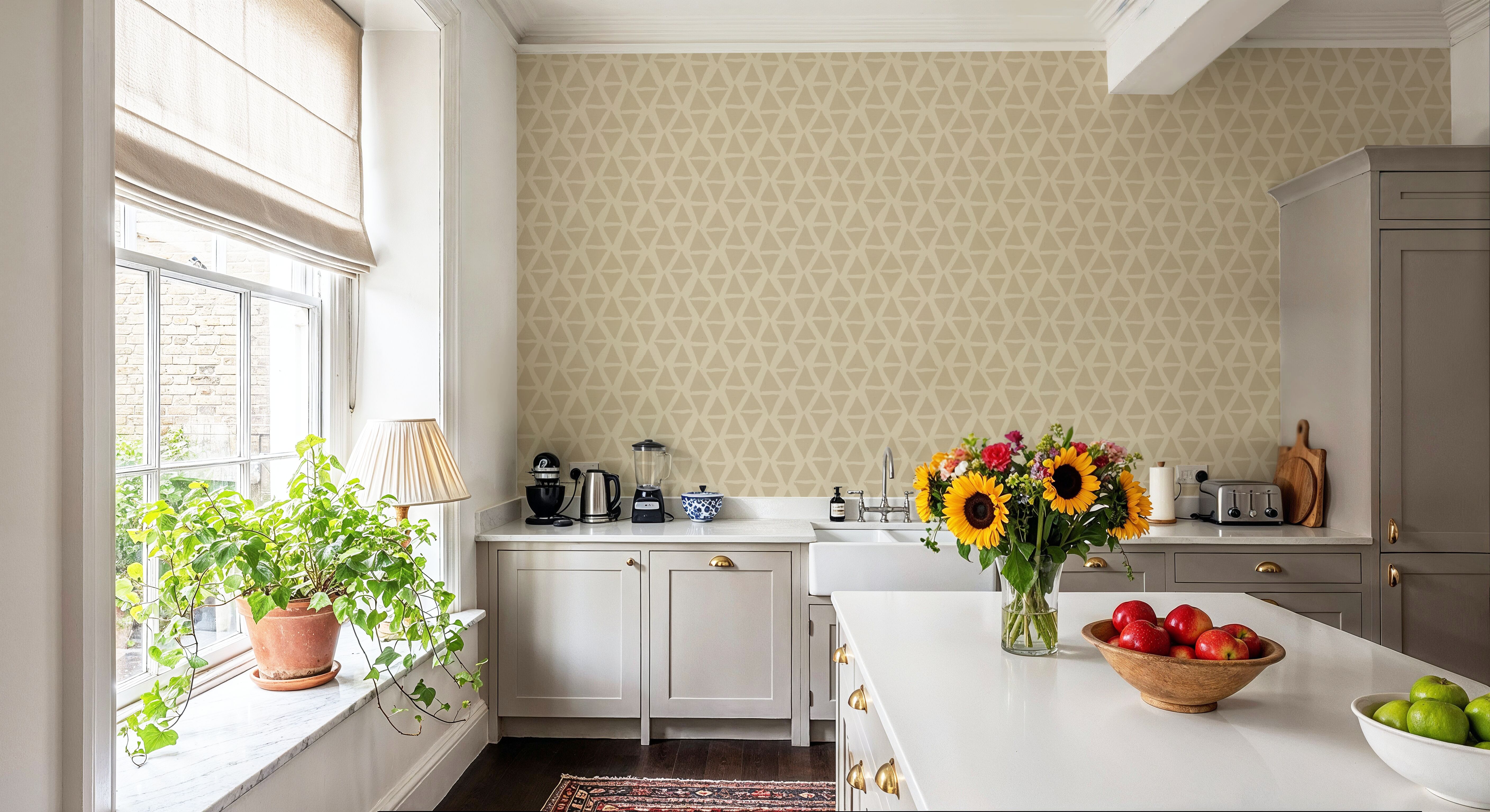 Triangular Meeting Beige