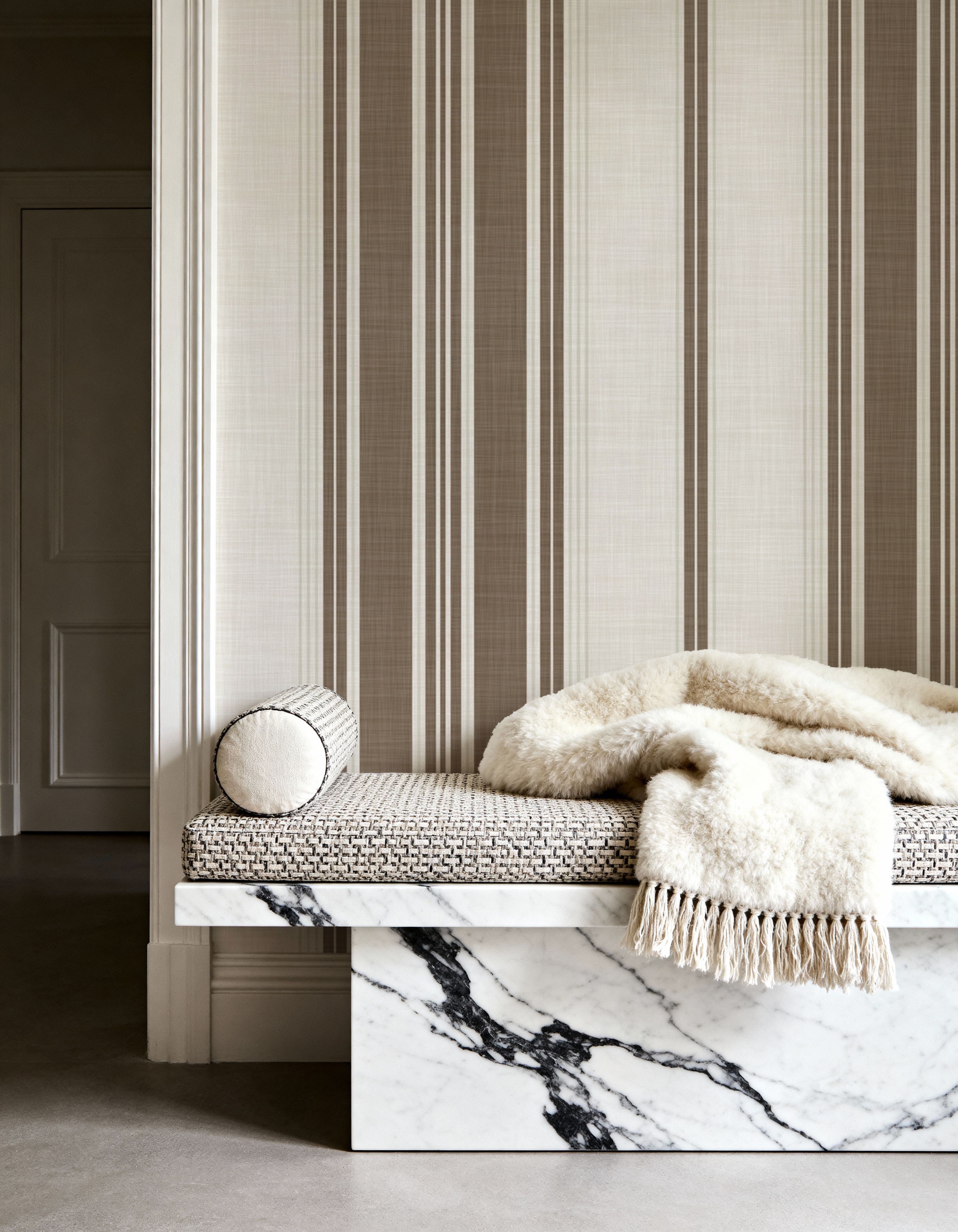 Sundborn Brown, Wallpaper