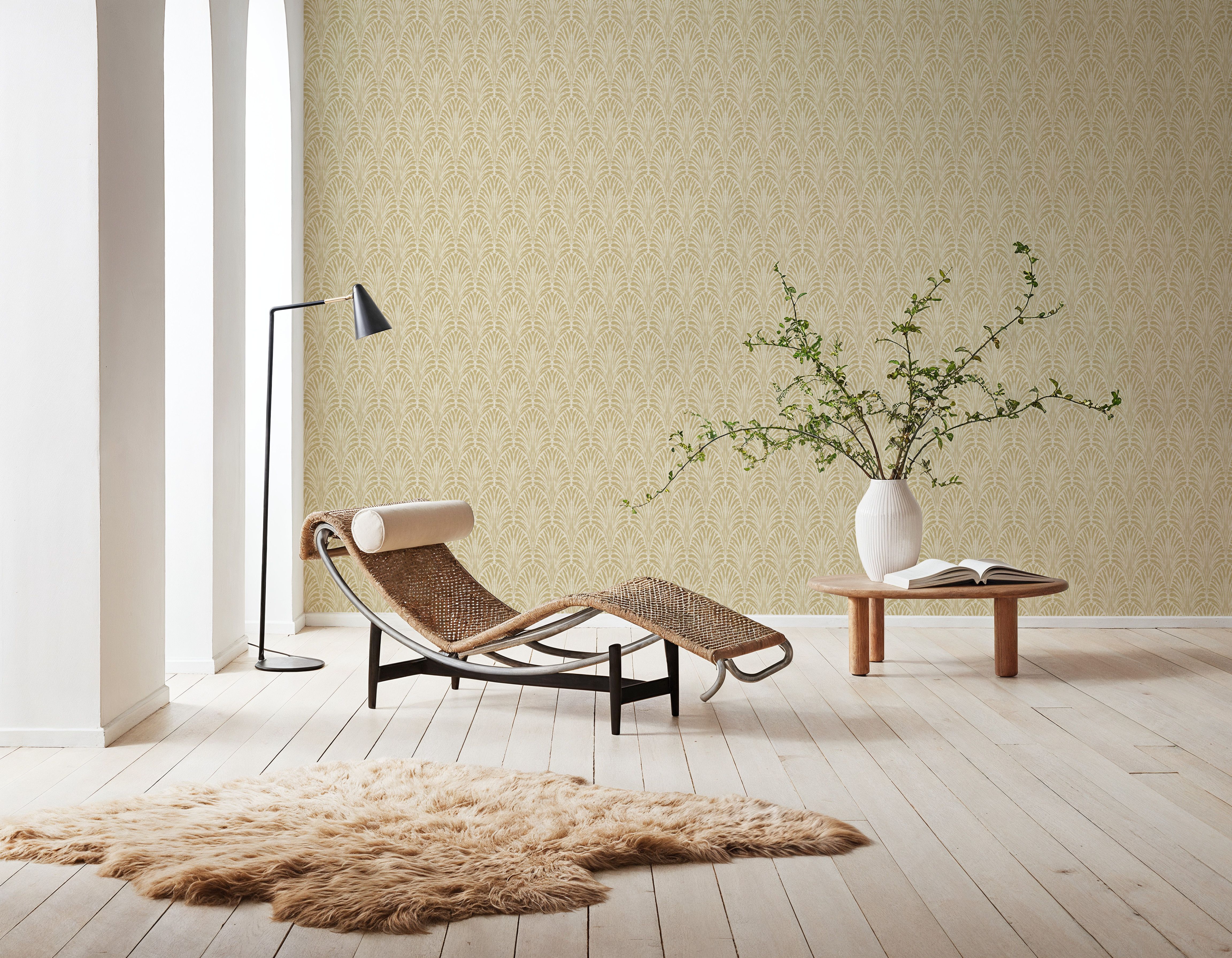 Brushstroke Fan Scallop, Ecru