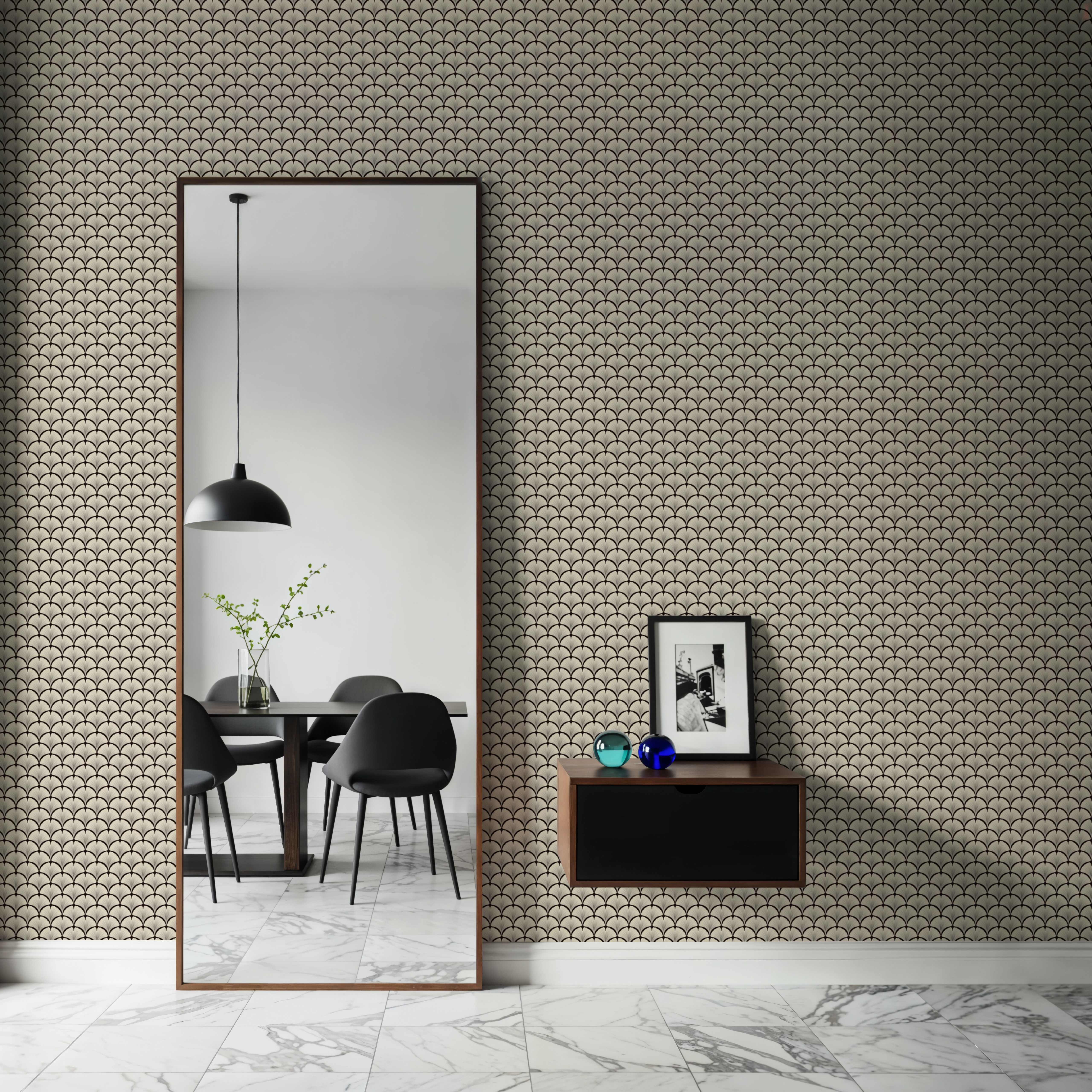 Ginko Folly, Ivory Ebony