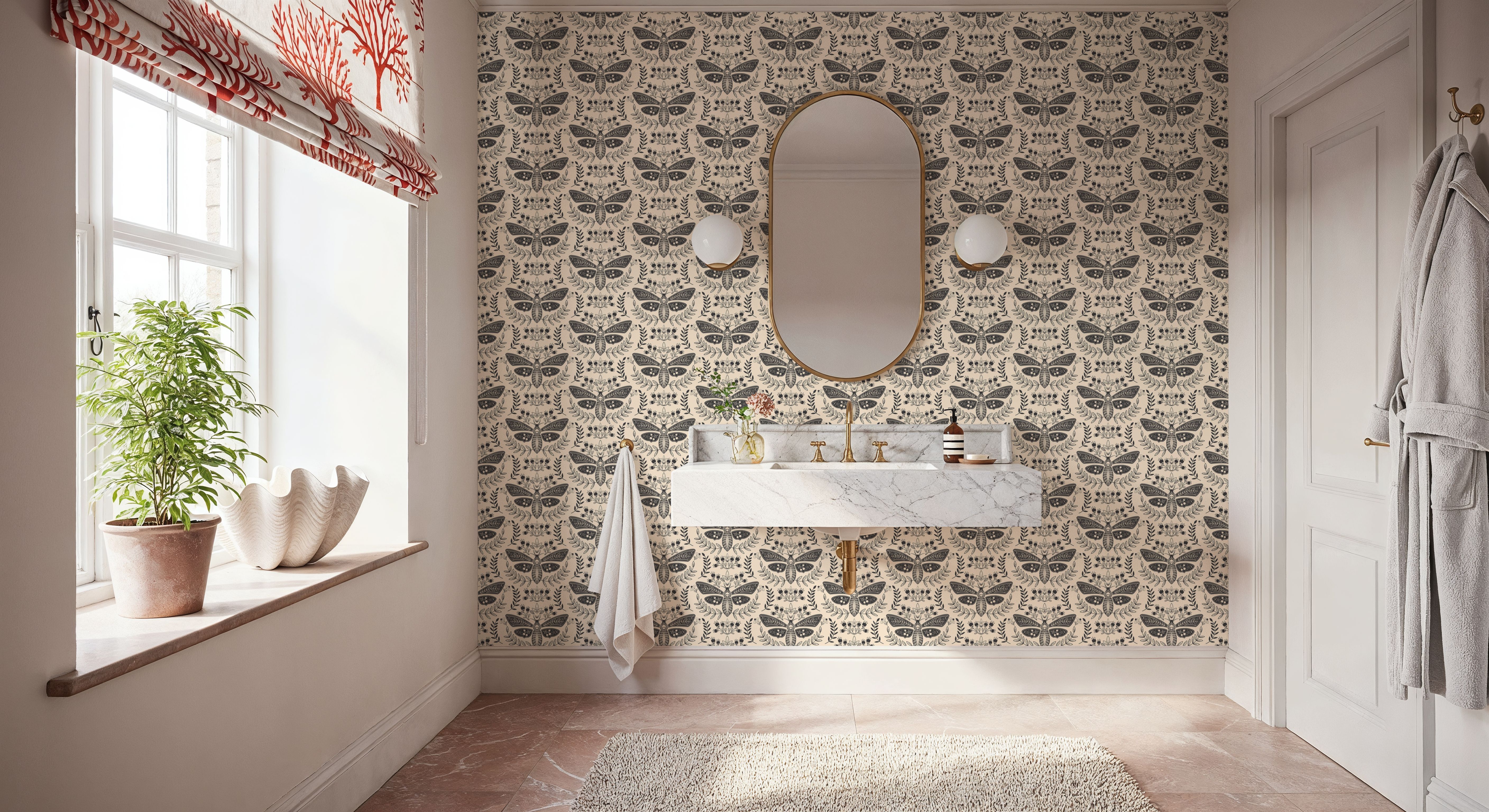 Deaths Head Moth Small, Grey