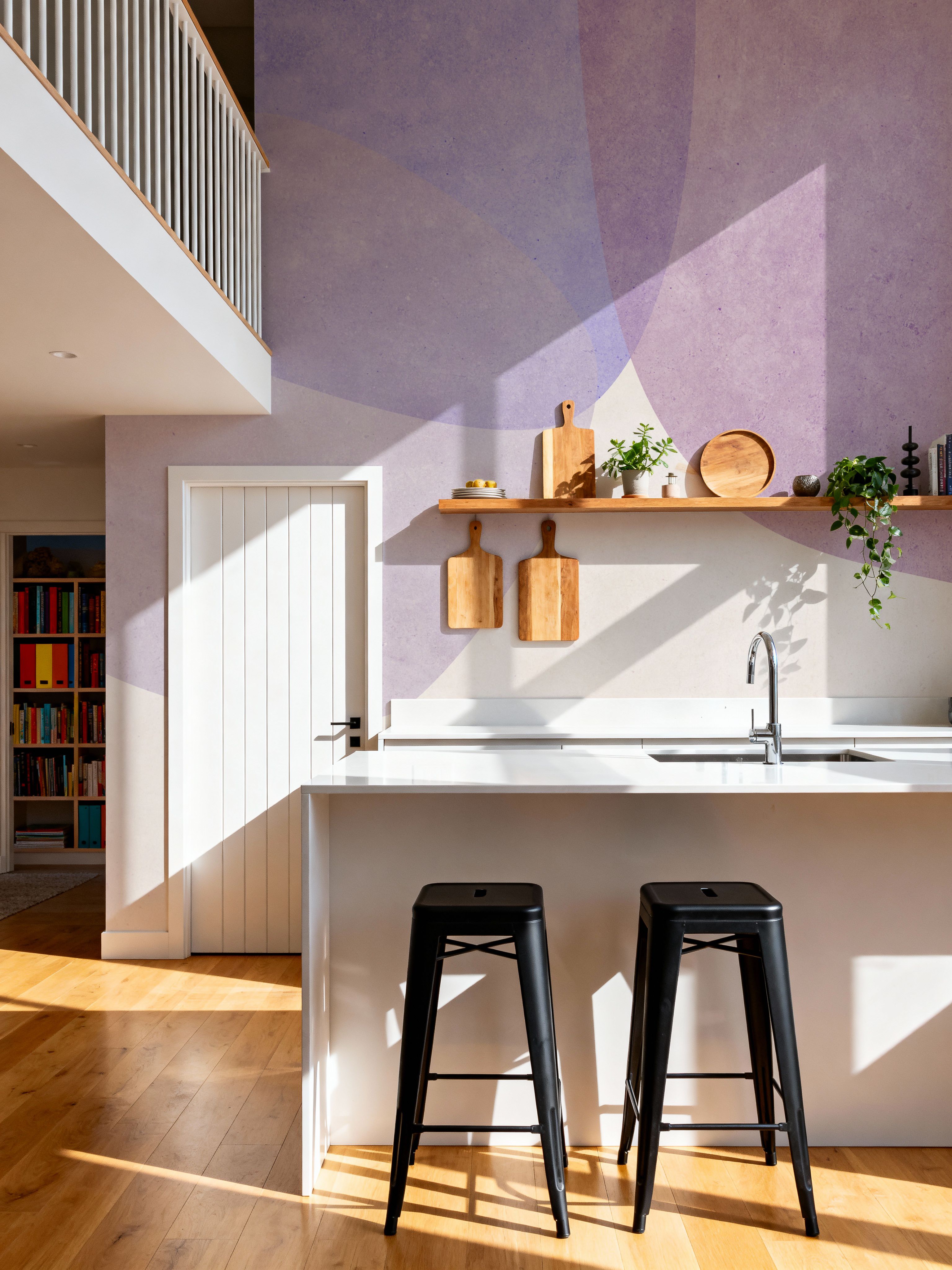 Embracing Shapes, Aura Indigo