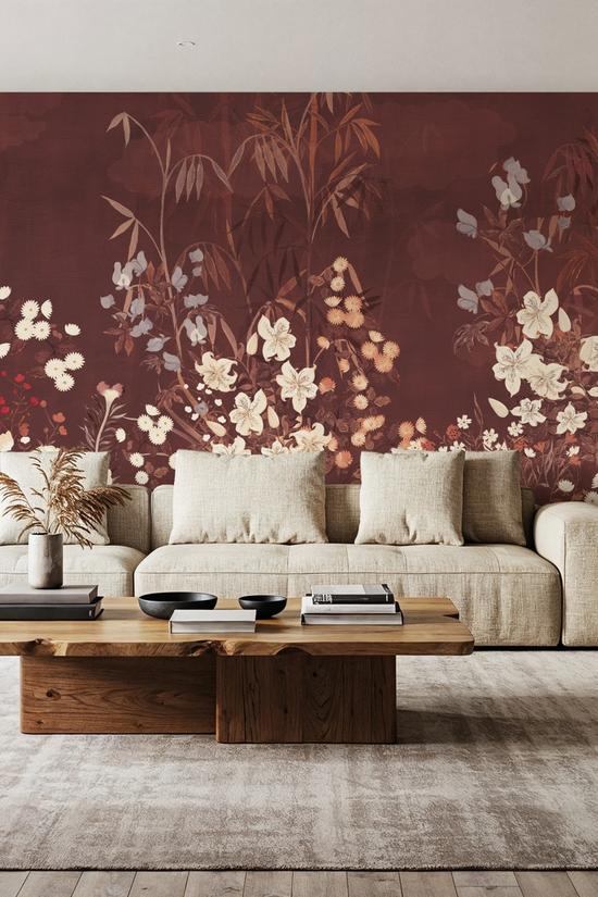 Kasumi Garden, Lacquer Red