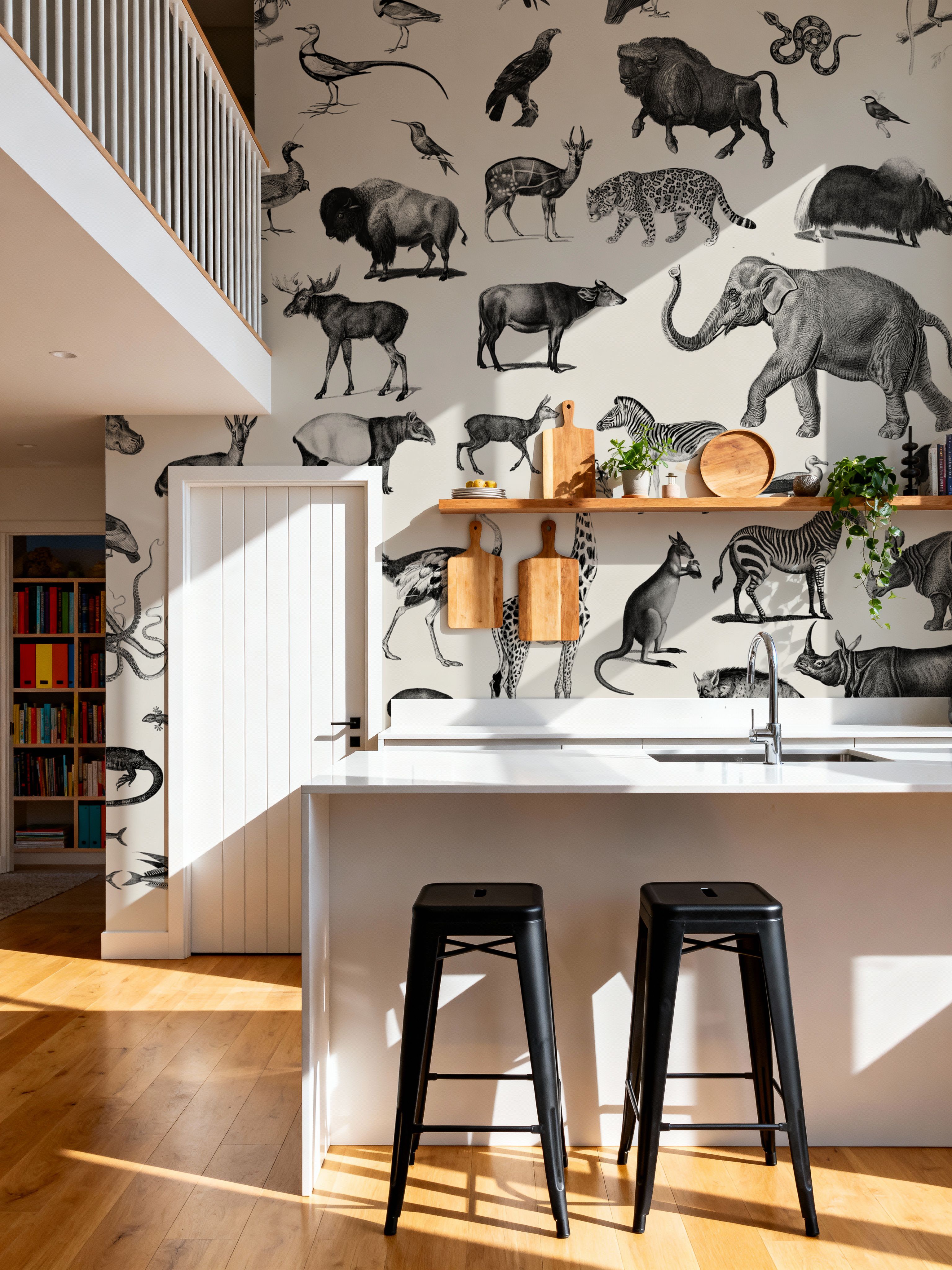 Vintage Animals, Black