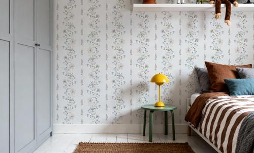 Trailing Flower Stripe, White