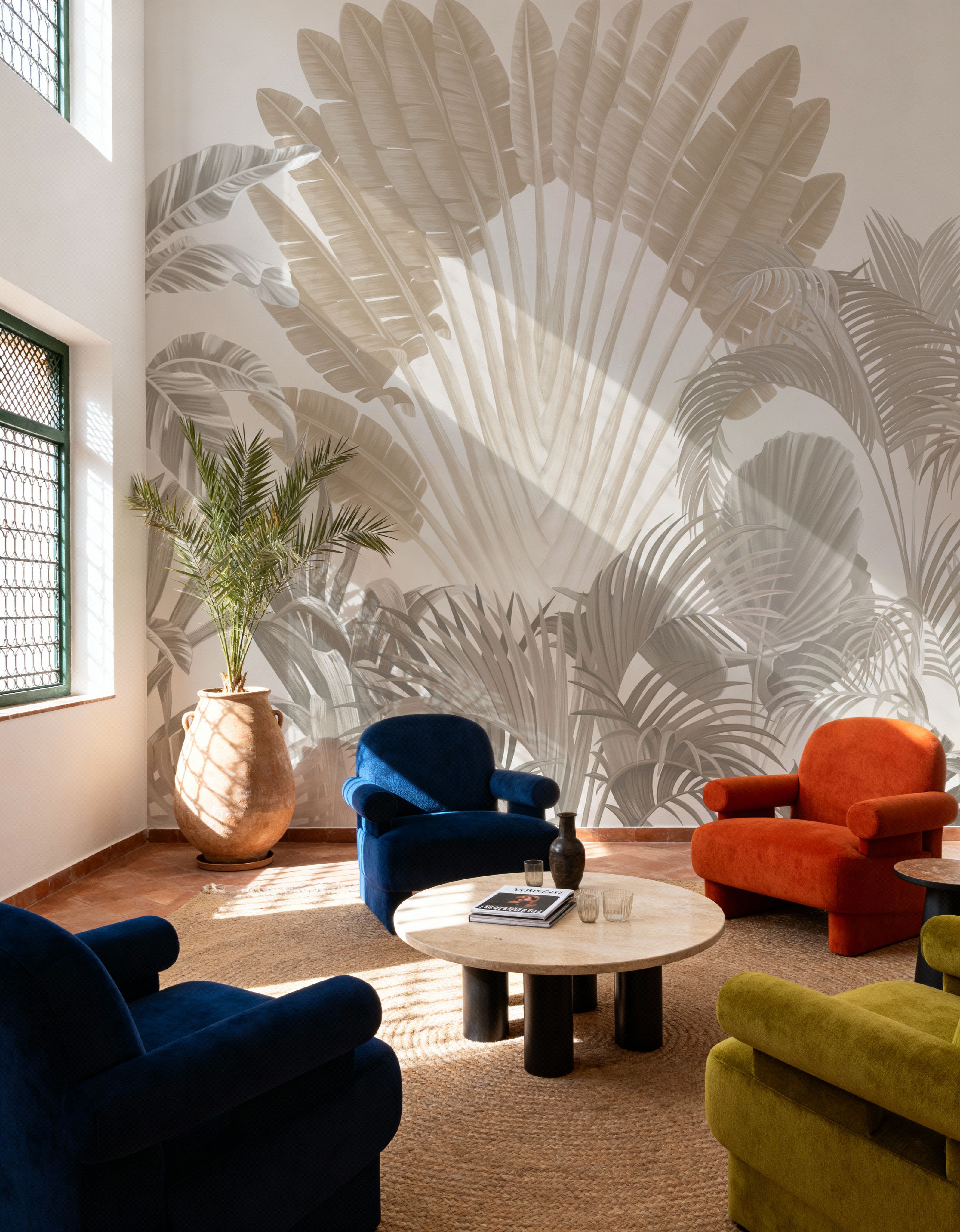 Tropical Crown, Desert